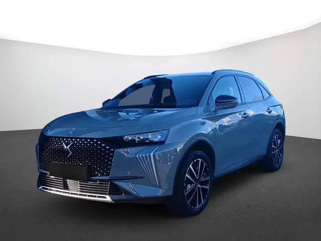 DS Automobiles DS 7 view 2