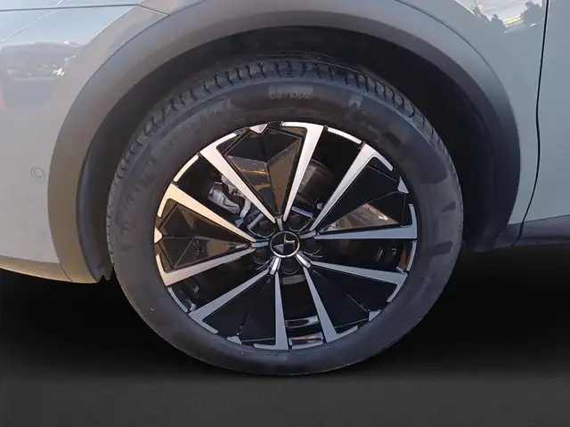 DS Automobiles DS 7 view 9