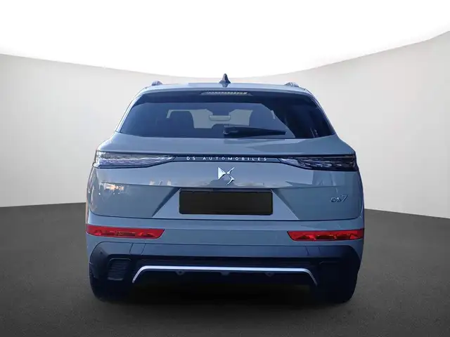 DS Automobiles DS 7 view 4