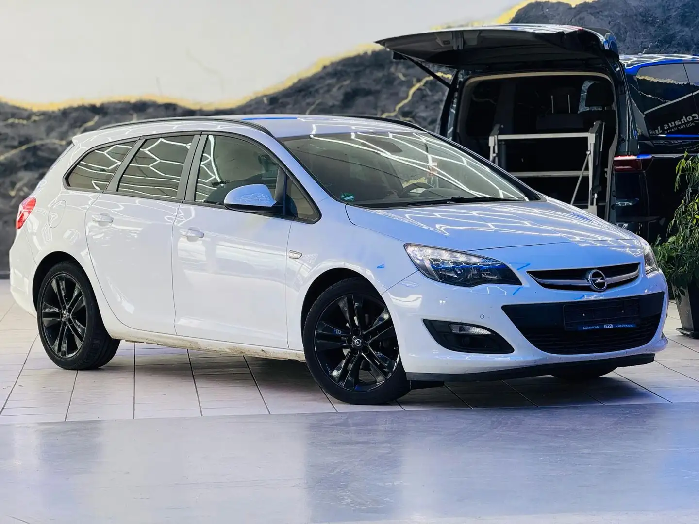 Opel Astra Kombi Sports Tourer-1.Hand-Eco Flex Weiß - 1