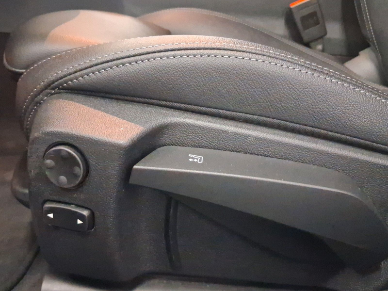 BMW 320 i Tour. Sport Line,Navi,LED,Leder,Ambi,Kamera — photo 12