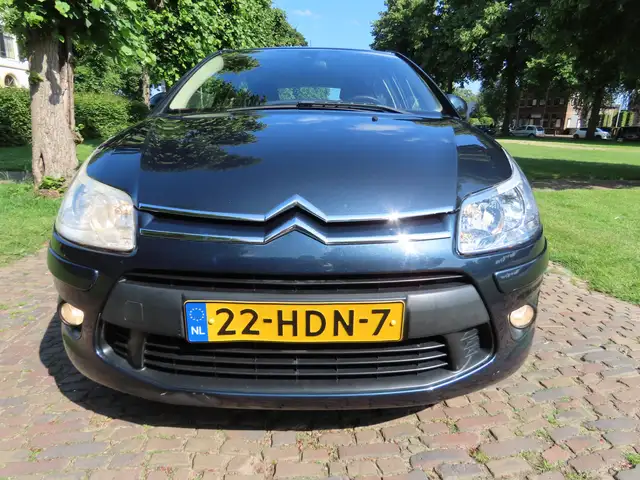 Citroen C4 view 2