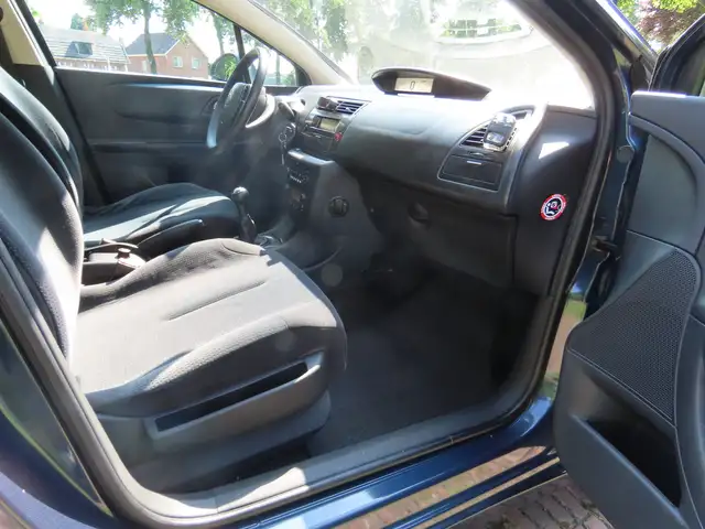 Citroen C4 view 8