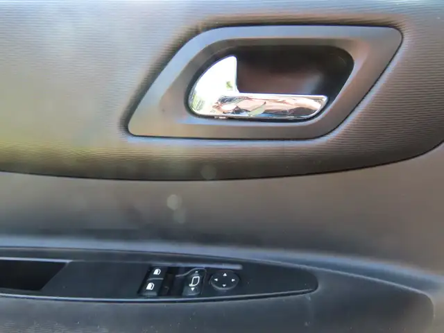 Citroen C4 view 15