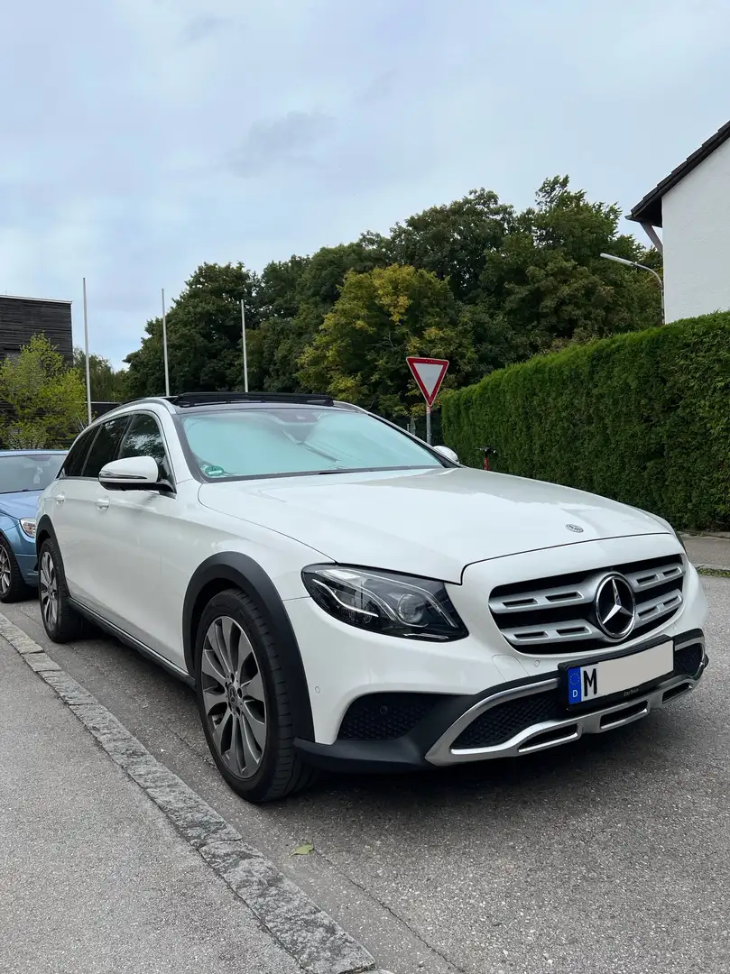 Mercedes-Benz E 400 d 4Matic T All-Terrain - 1