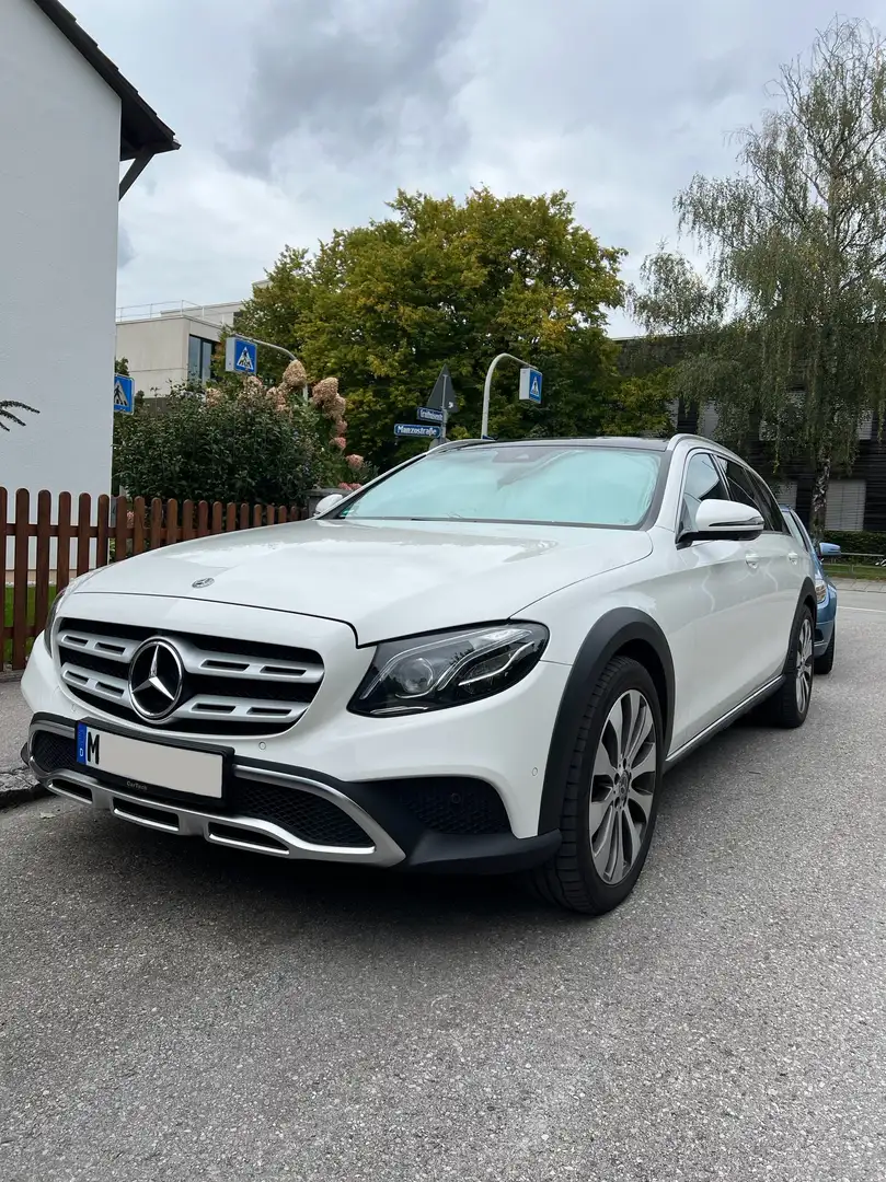 Mercedes-Benz E 400 d 4Matic T All-Terrain - 2
