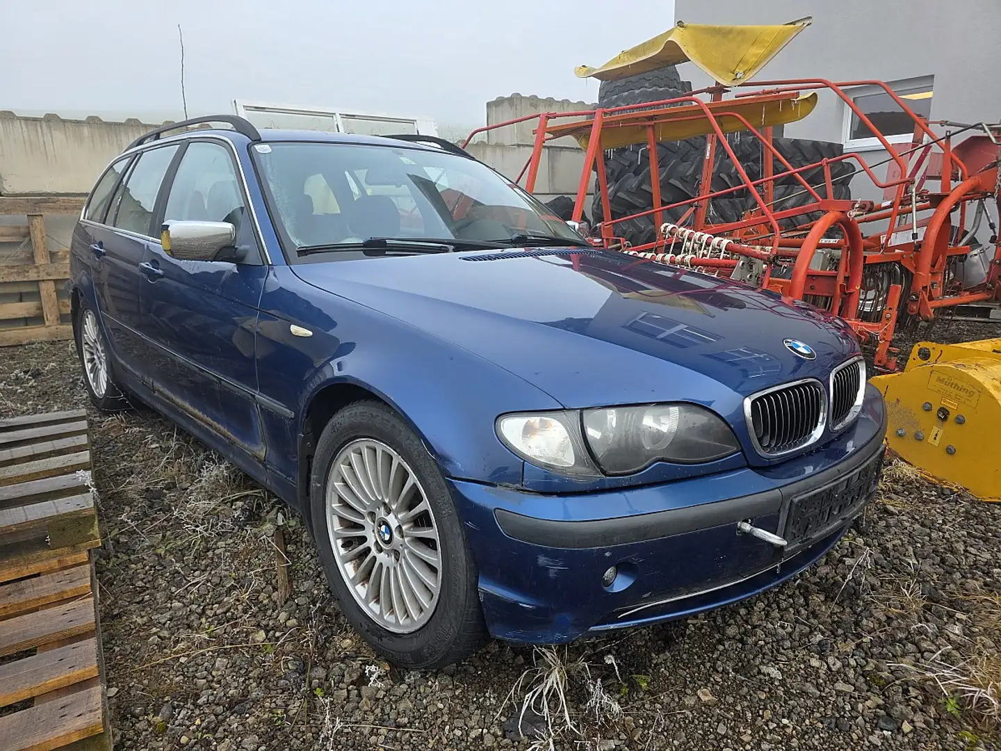 BMW 330 xd E46 Touring Blau - 1