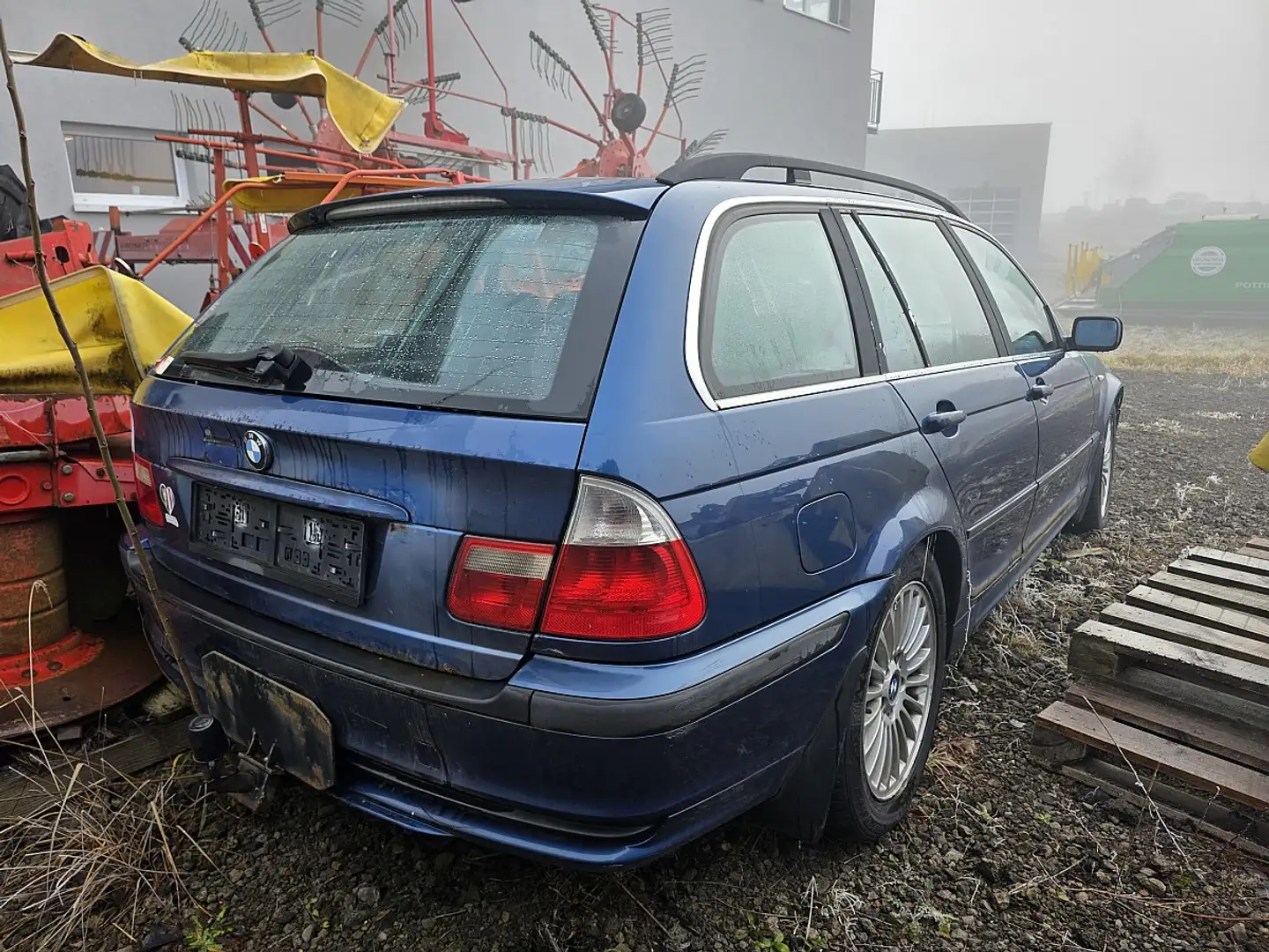 BMW 330 xd E46 Touring Blau - 2