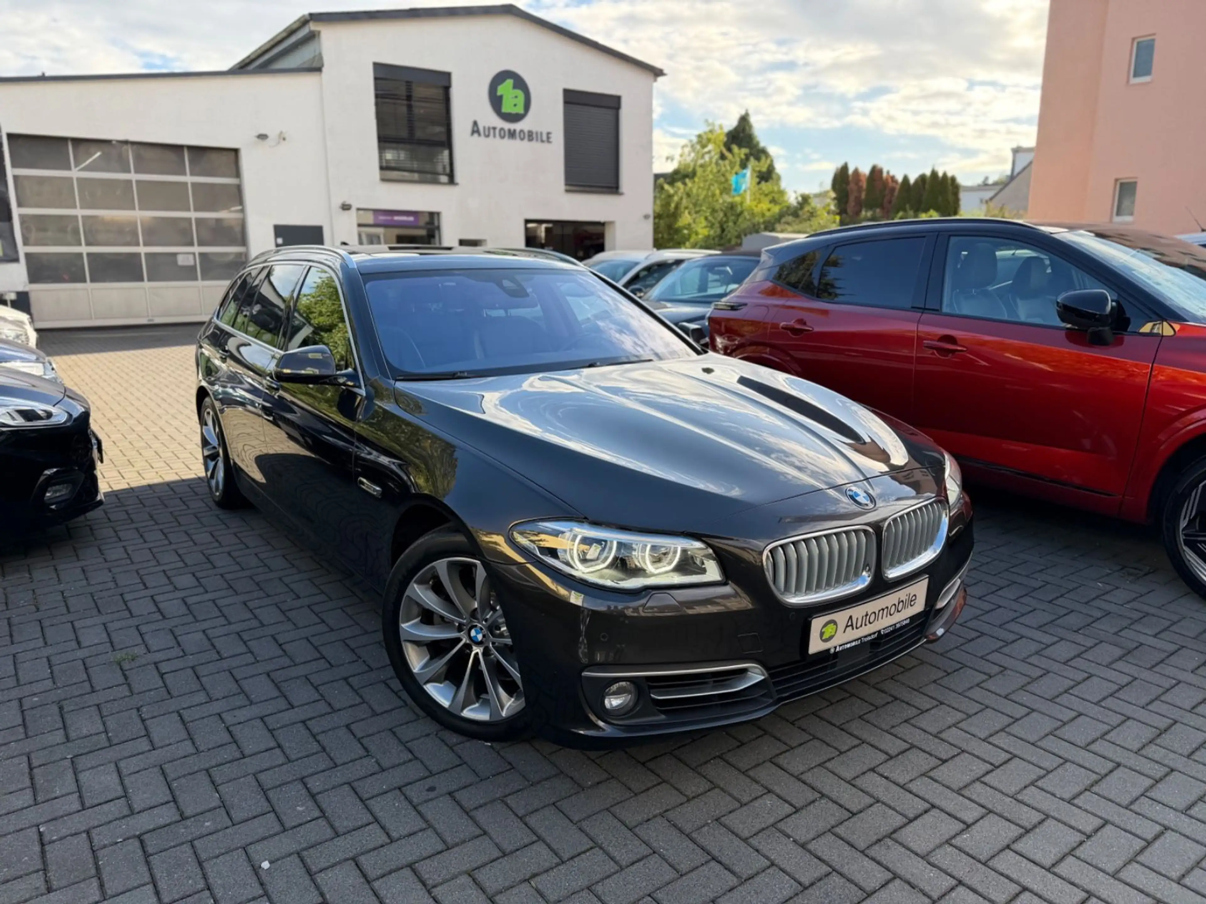 BMW 520 d Touring*PANO*SHZ*LED*HUD*LEDER*TÜV NEU