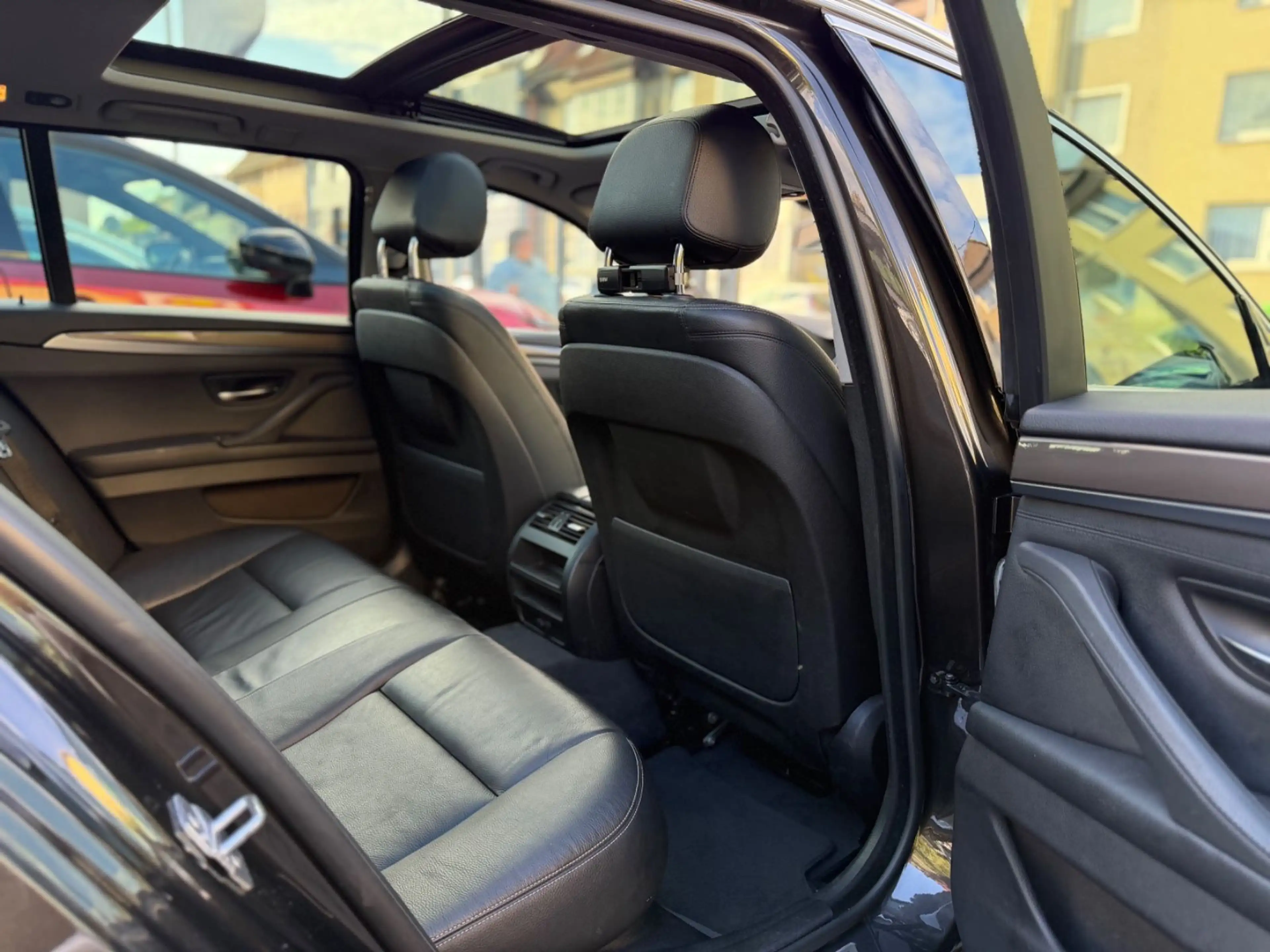 BMW 520 d Touring*PANO*SHZ*LED*HUD*LEDER*TÜV NEU — photo 17