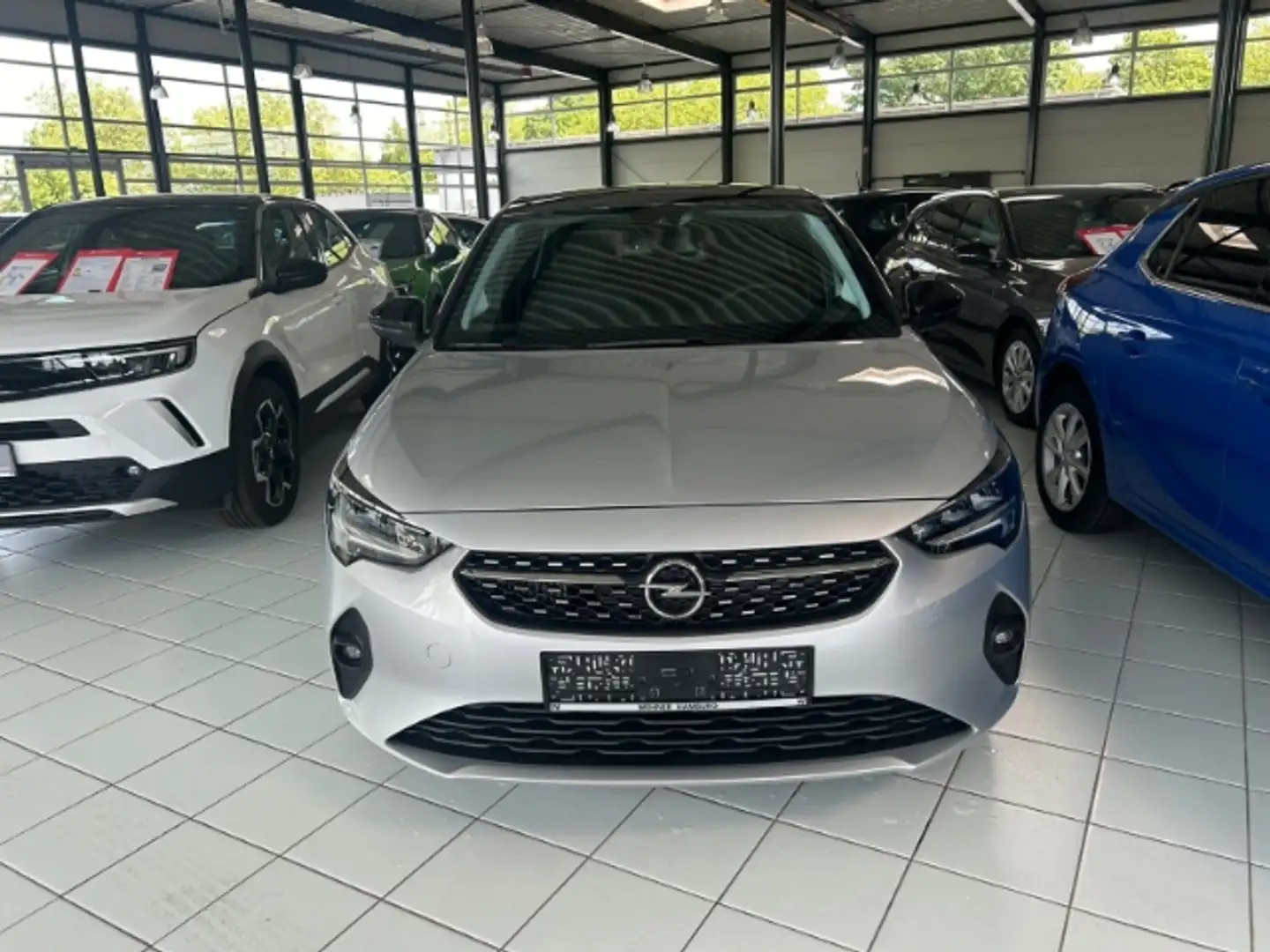 Opel Corsa Opel Corsa, Elegance, 1.5 Diesel, MT6, Navi Pro, S Silber - 2