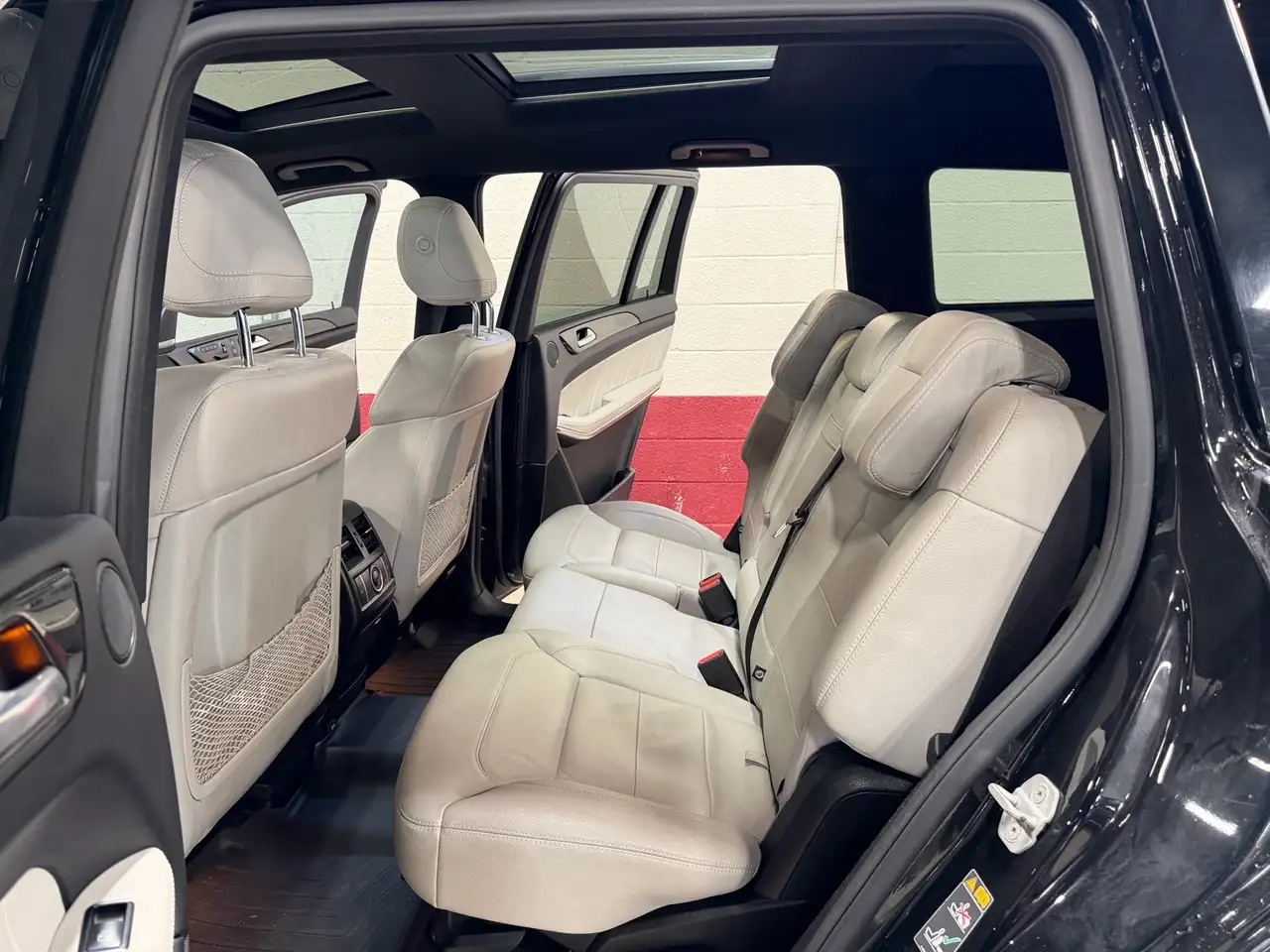 Mercedes-Benz GL-Class снимка Mercedes-Benz GL-Class