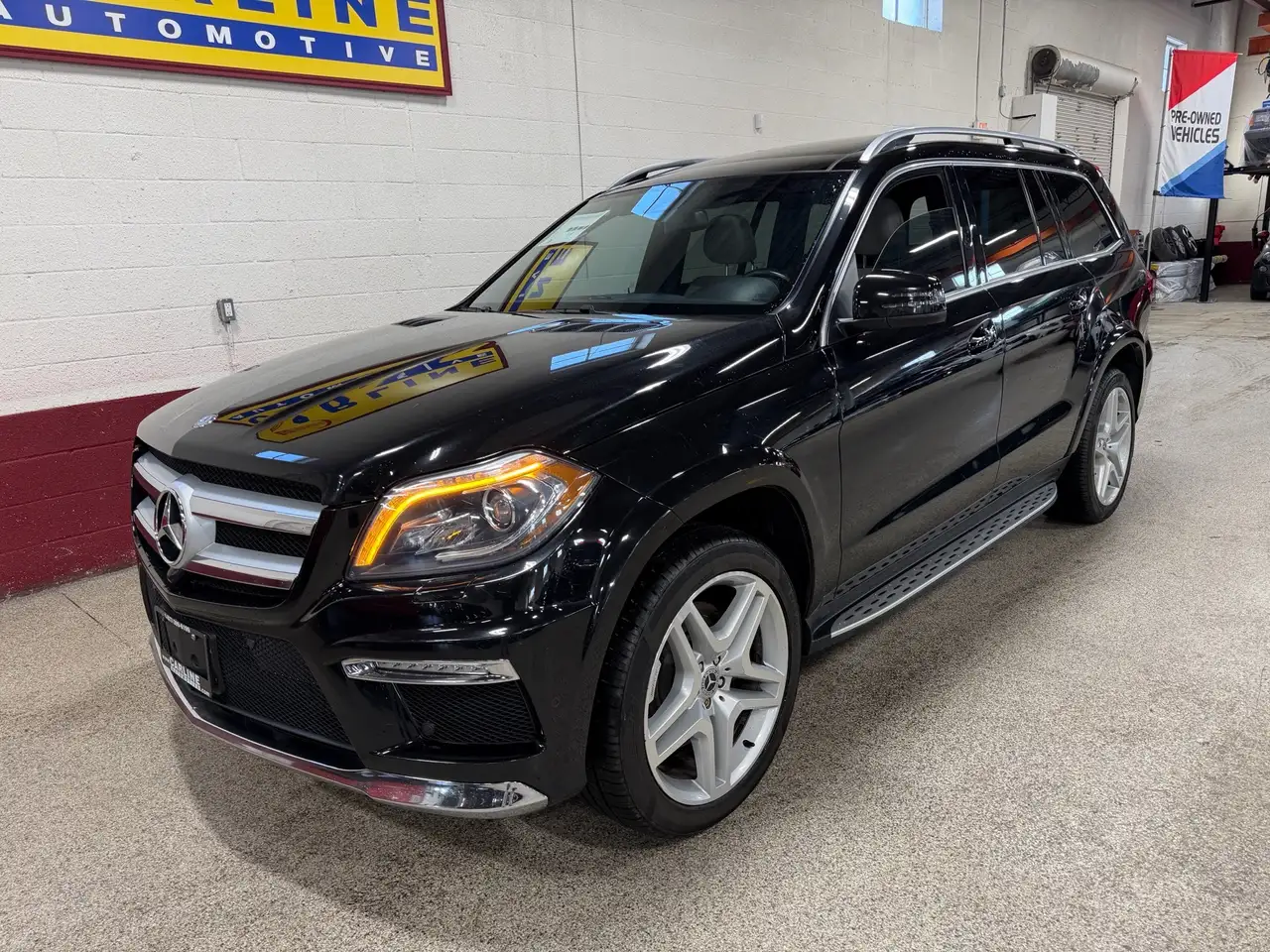 Mercedes-Benz GL-Class снимка Mercedes-Benz GL-Class
