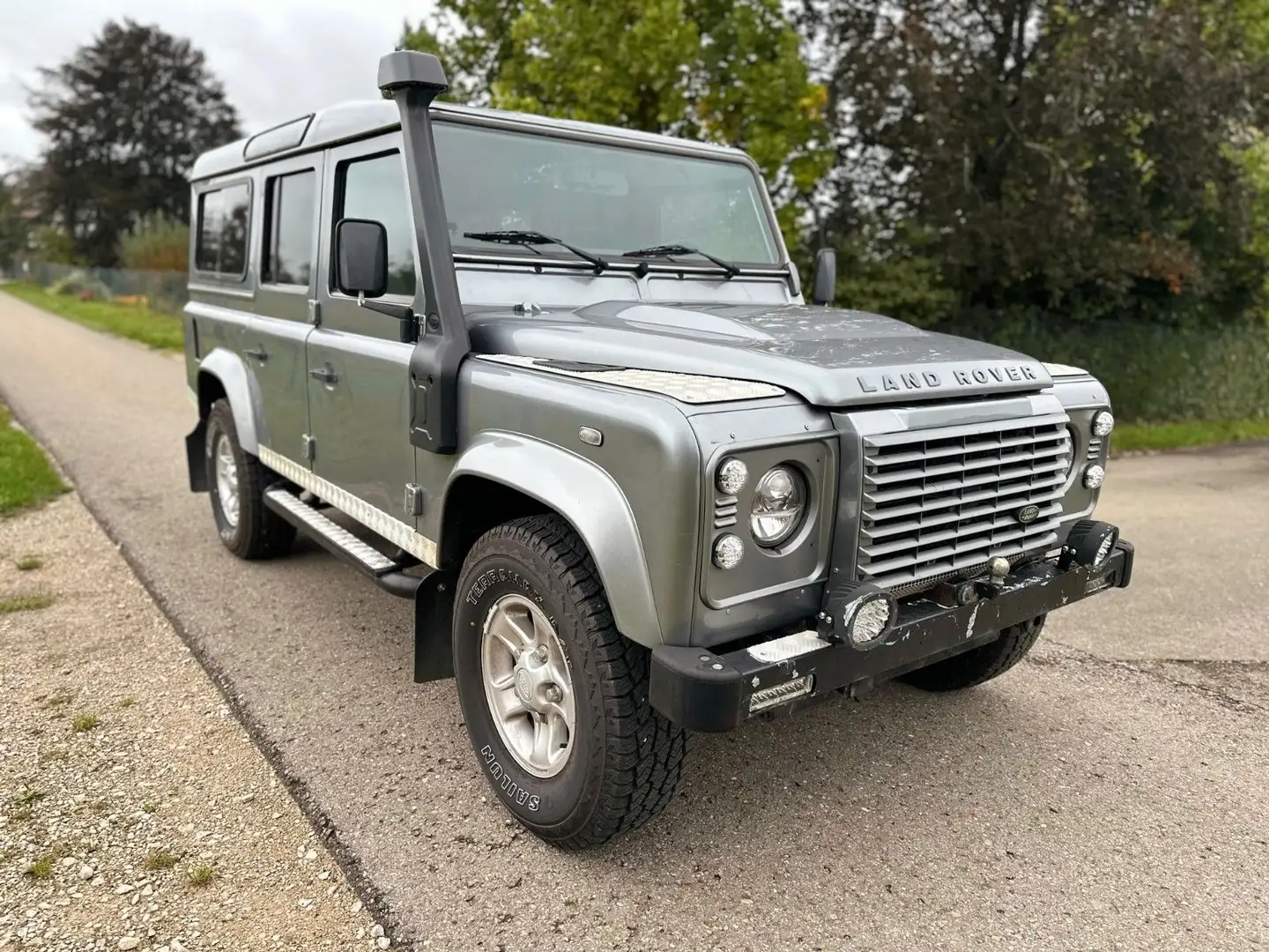Land Rover Defender 110 SE Station Wagon*AC*Kam*SHZ*Standhz Grau - 1