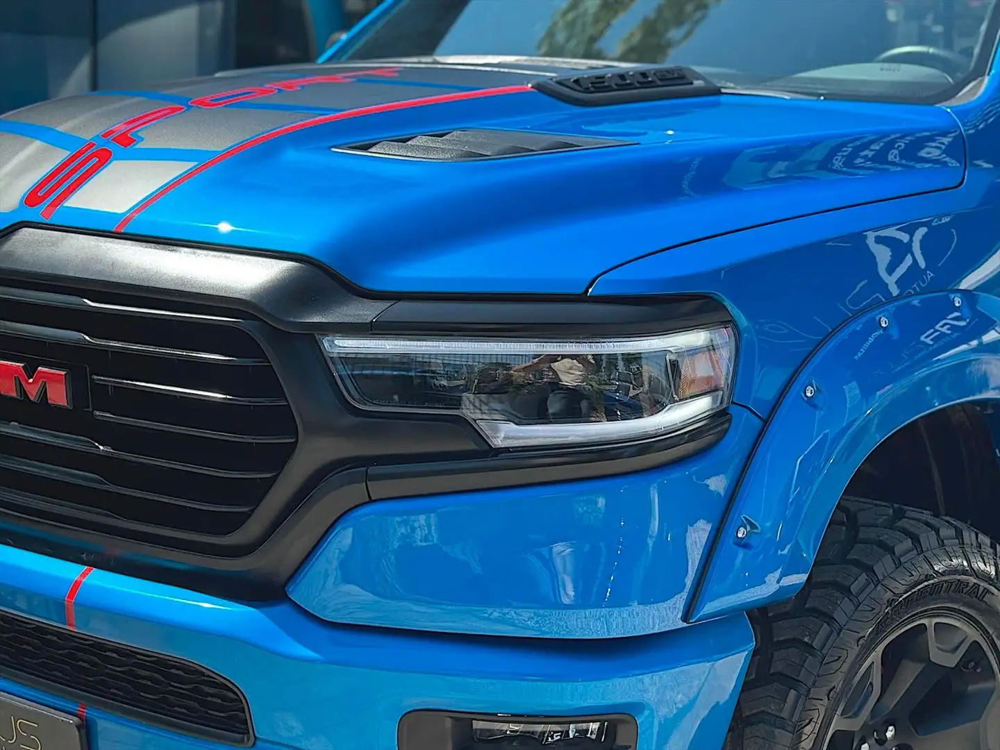 Dodge RAM 5.7 V8 HEMI Night Editon Offroad 4x4 LONGBED Kék - 2