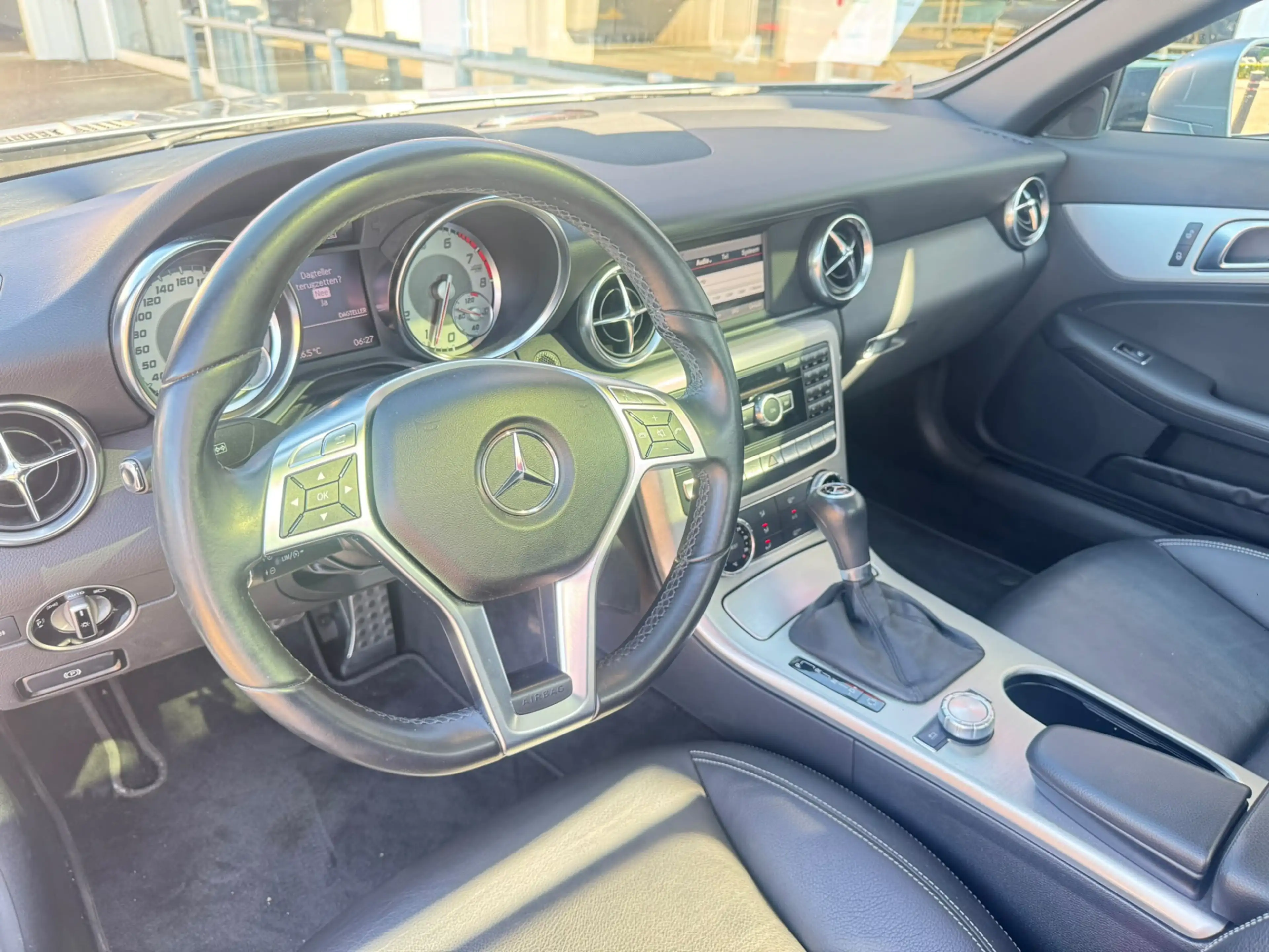 Mercedes-Benz SLK 200 — photo 8