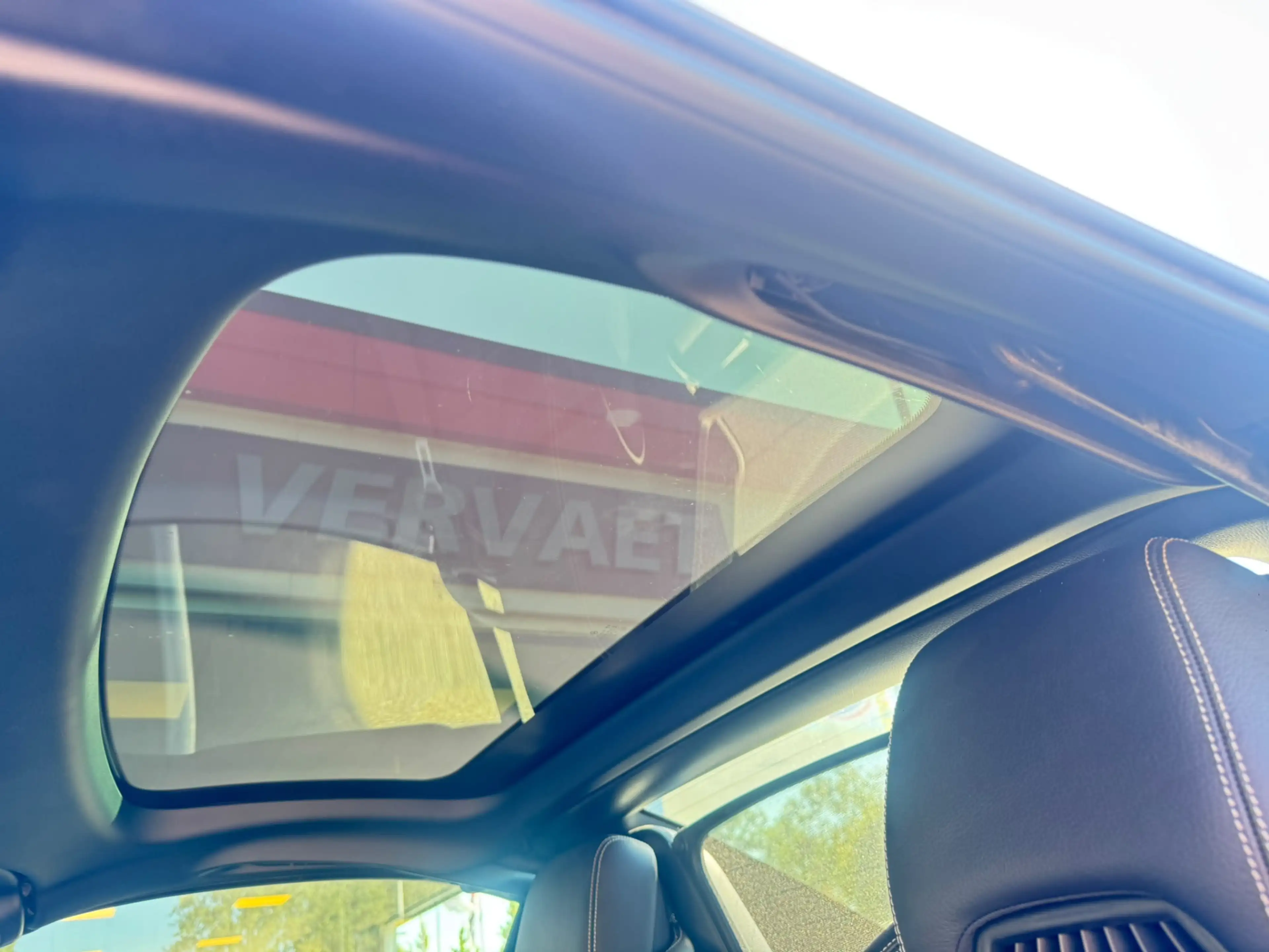 Mercedes-Benz SLK 200 — photo 11
