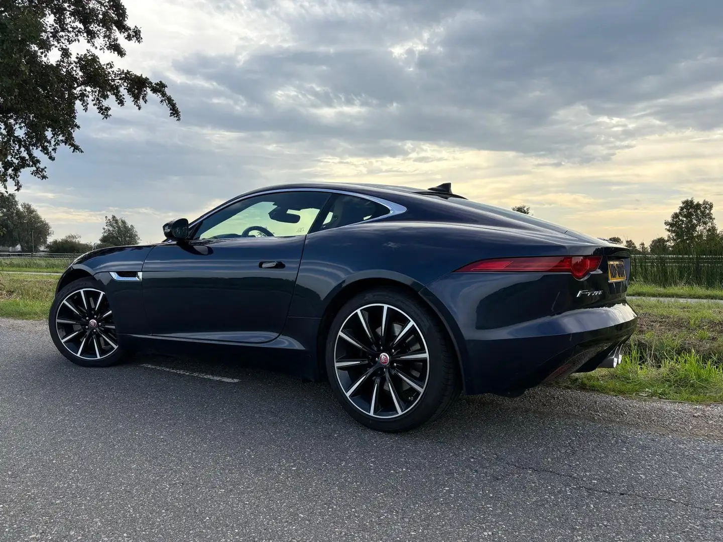 Jaguar F-Type F-Type 3.0 V6 S Coupé AWD Blauw - 1