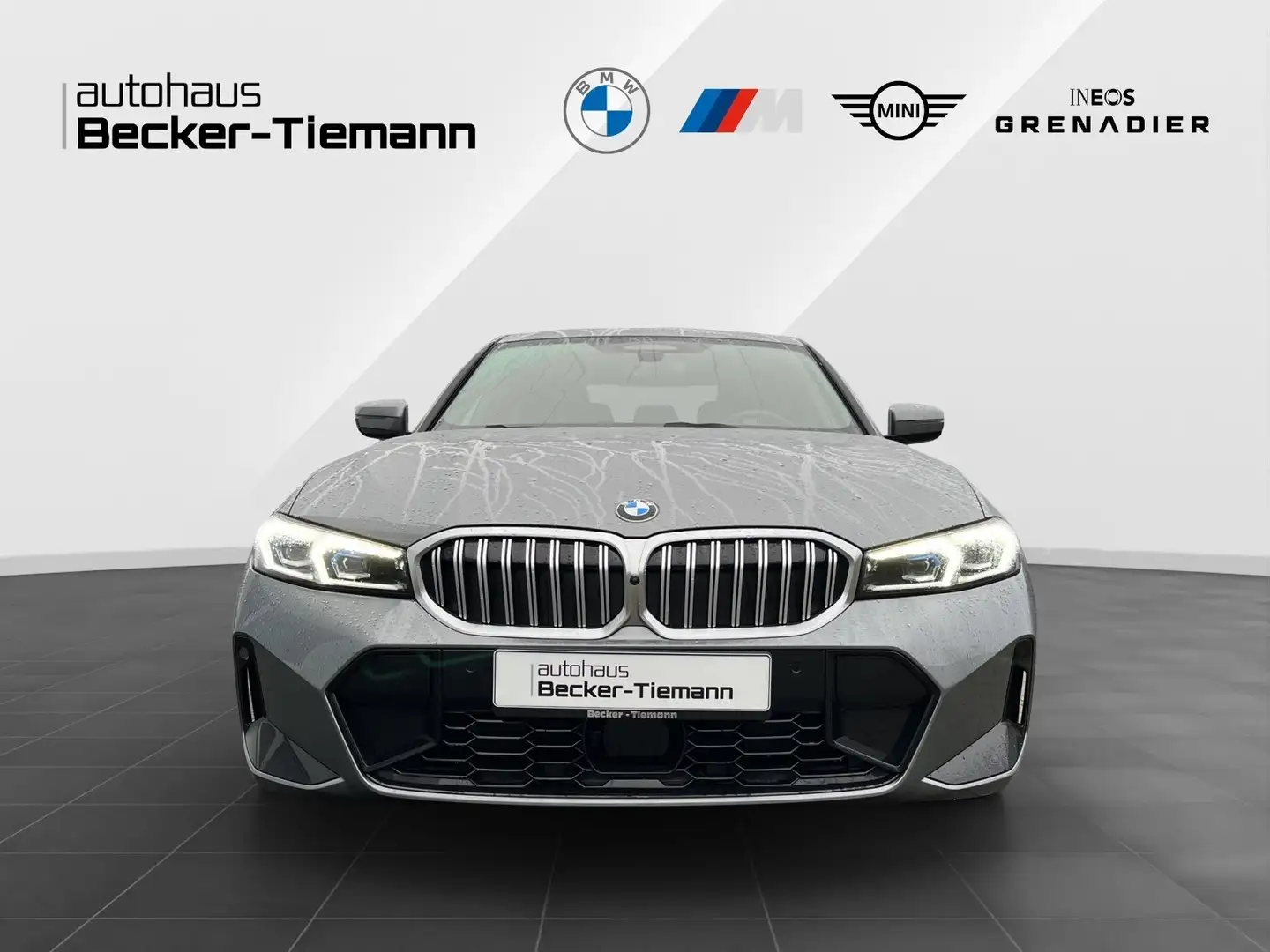 BMW 320 i Limousine M-Sport AHK HUD Glasdach DrivAssProf. Grau - 2