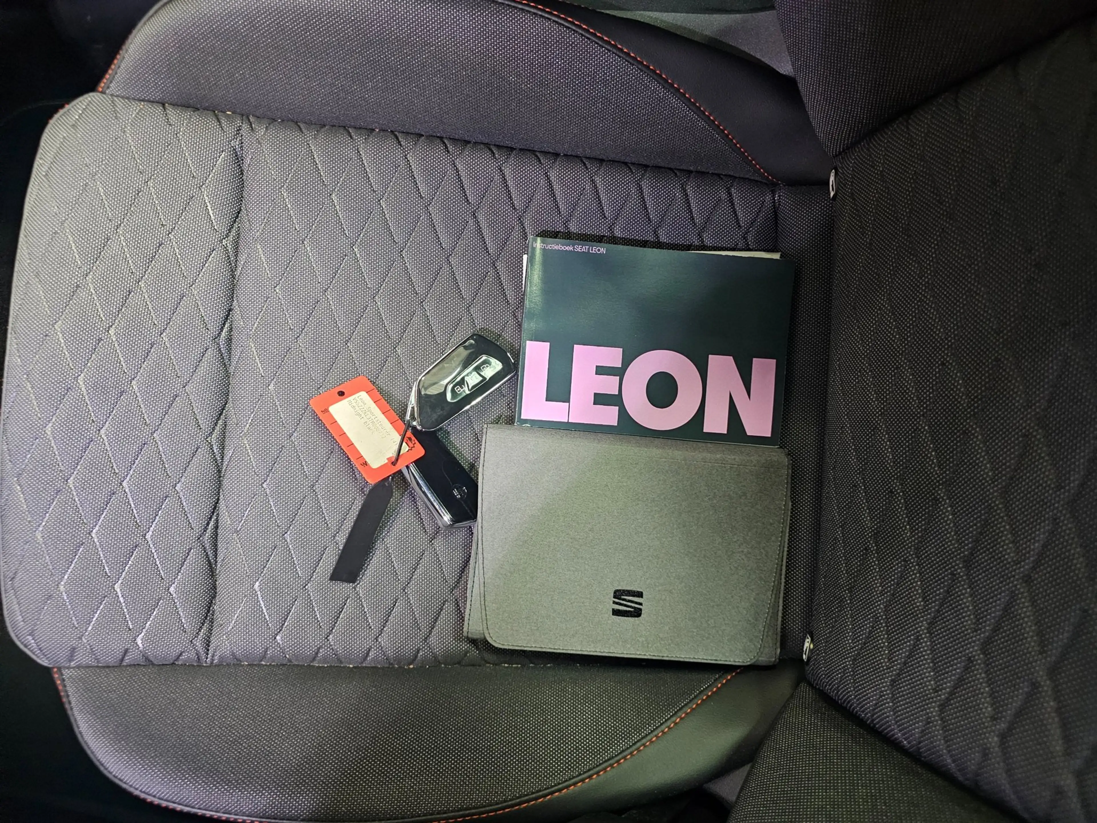SEAT Leon e-Hybrid Sportstourer 1.5 TSI FR Business | All-in | ACC | — photo 29