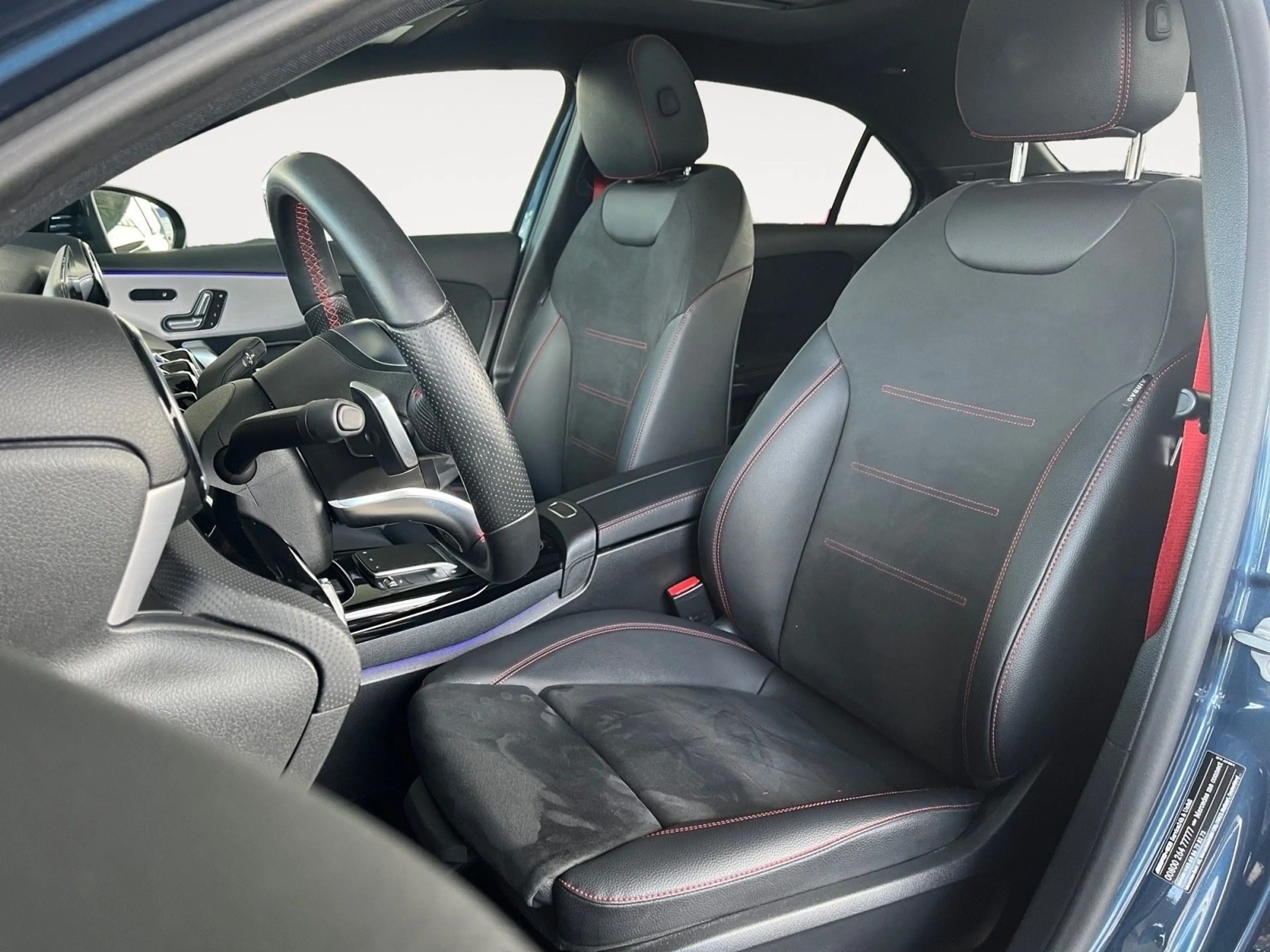 Mercedes-Benz A 35 AMG 4Matic — photo 10