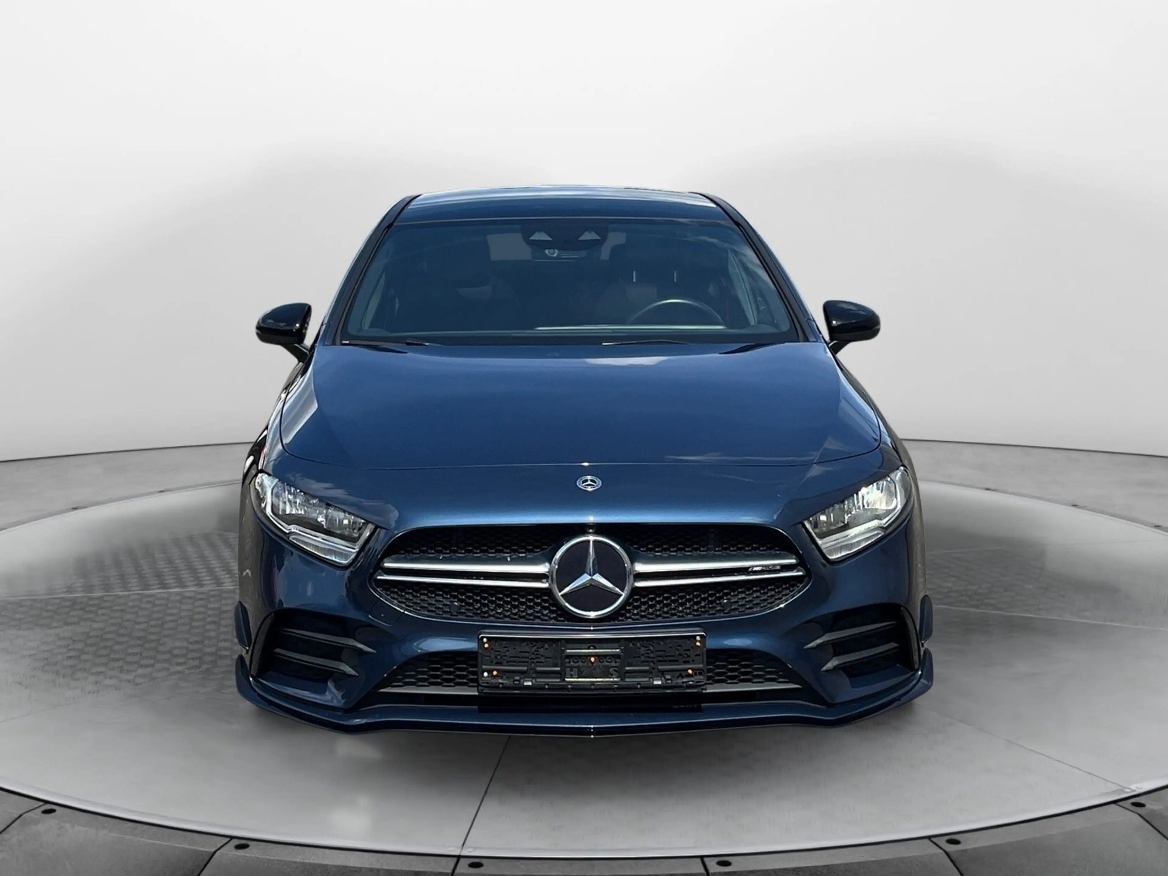 Mercedes-Benz A 35 AMG 4Matic — photo 8