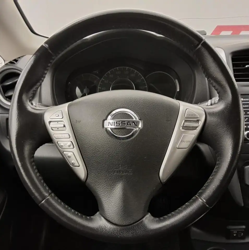 Nissan Note fotografie Nissan Note
