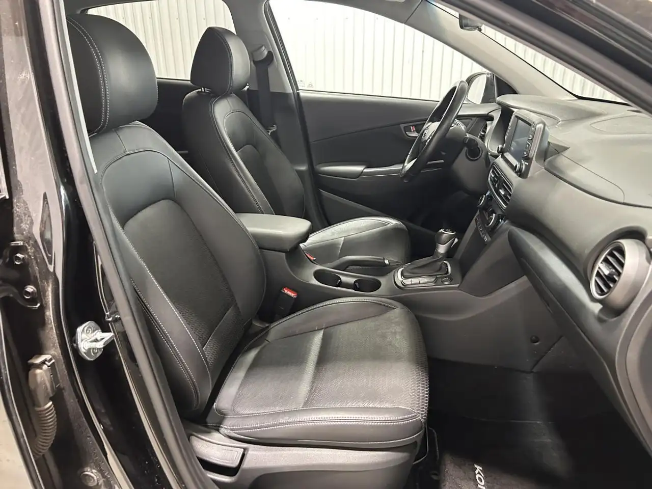 Hyundai KONA снимка Hyundai KONA