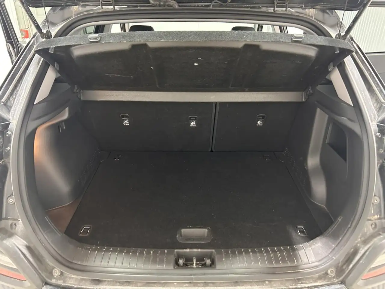 Hyundai KONA снимка Hyundai KONA