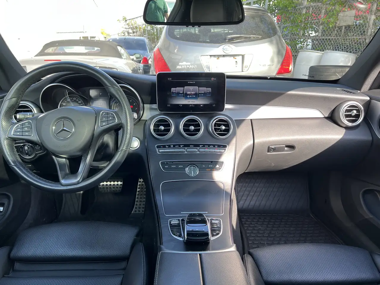 Mercedes-Benz C-Class снимка Mercedes-Benz C-Class