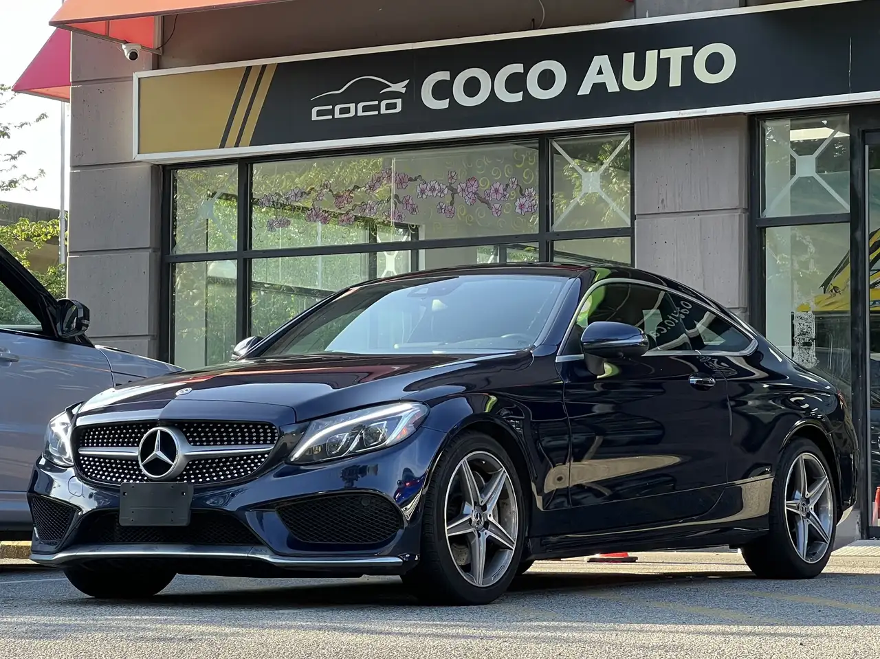 Mercedes-Benz C-Class снимка Mercedes-Benz C-Class