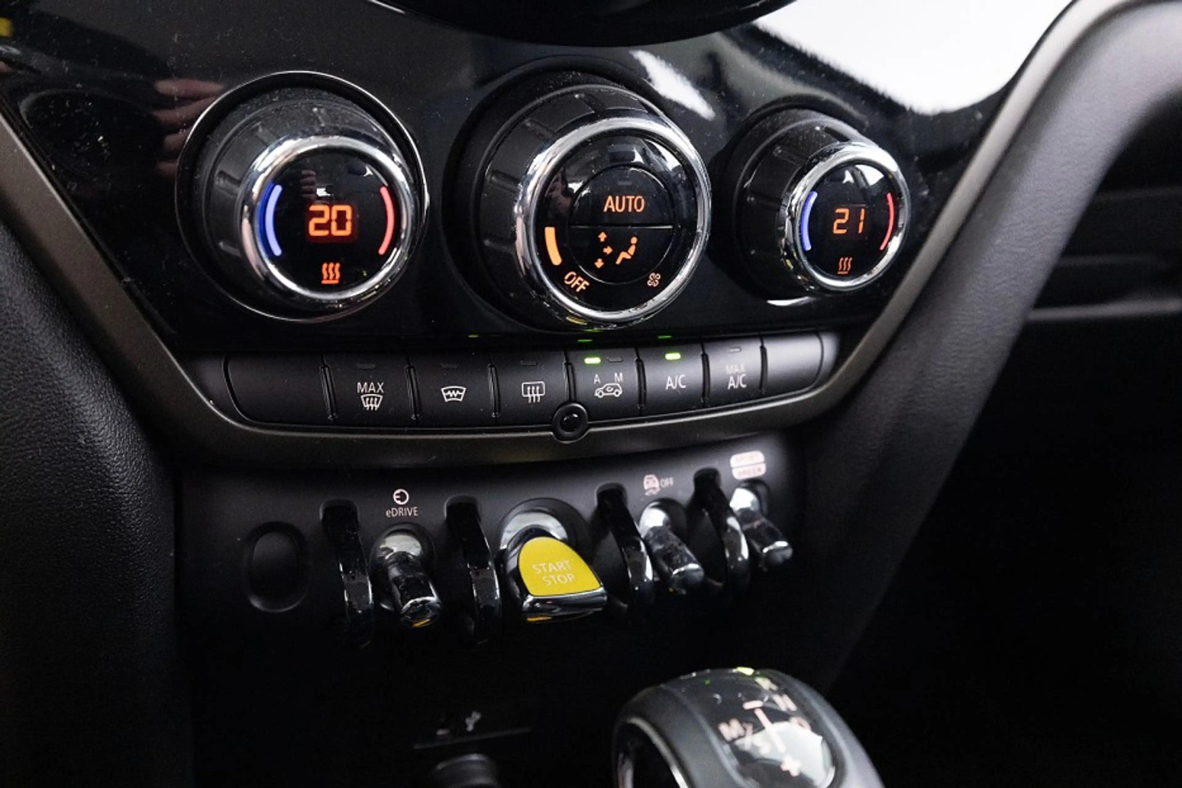 MINI Cooper SE Countryman 1.5 ALL4 | Half LEDER | Head-Up | CAMERA | Full LE — photo 12