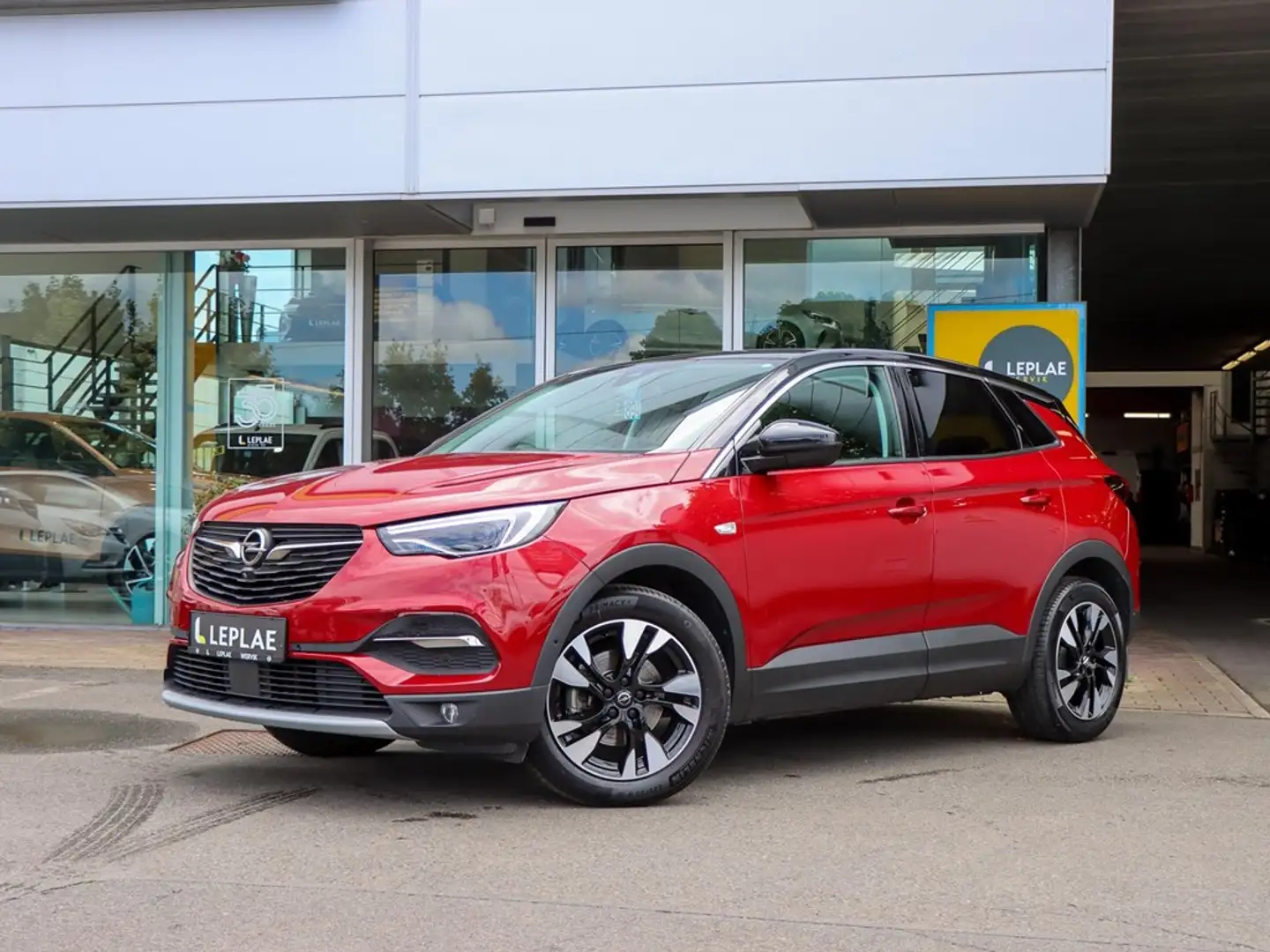 Opel Grandland X ULTIMATE 1.2T  AT8 130PK|NAVI|CAMERA|TREKHAAK Rood - 2