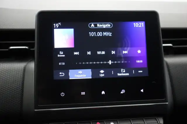 Renault Clio view 26