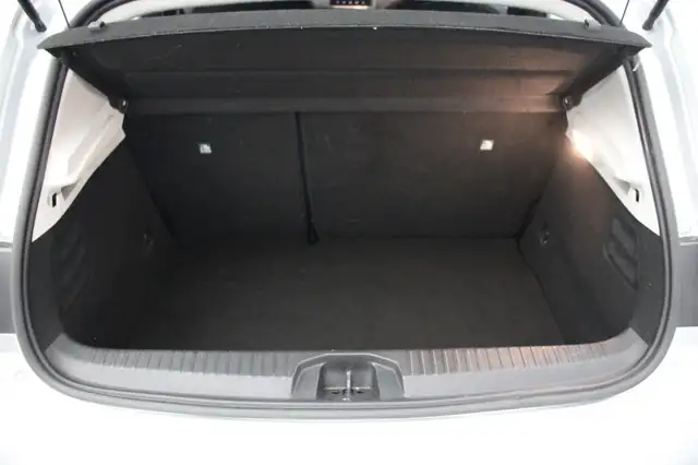 Renault Clio view 10