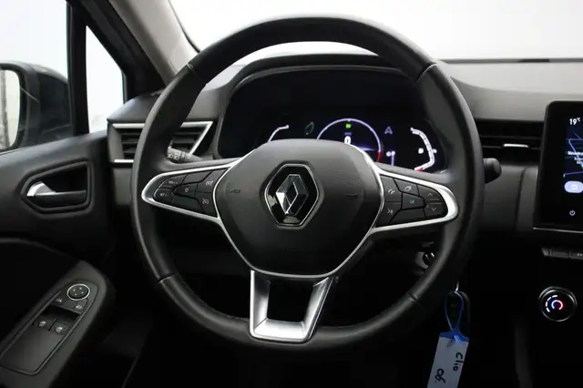 Renault Clio view 19