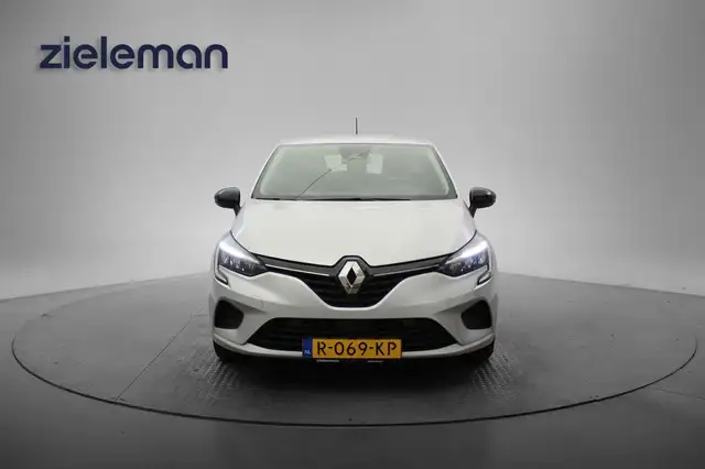 Renault Clio view 13
