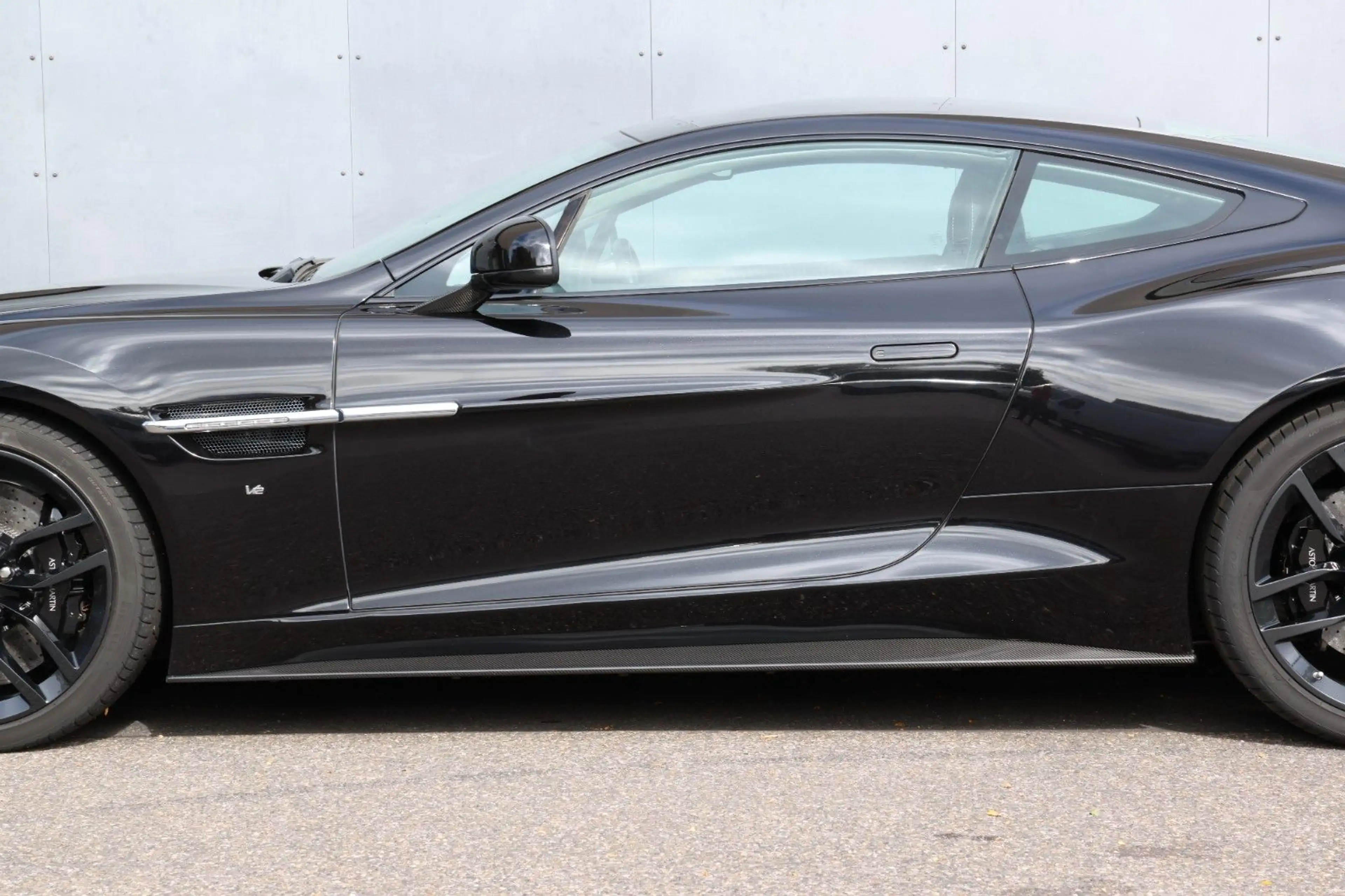 Aston Martin Vanquish S, wenig KM, Scheckheftgepflegt — photo 12