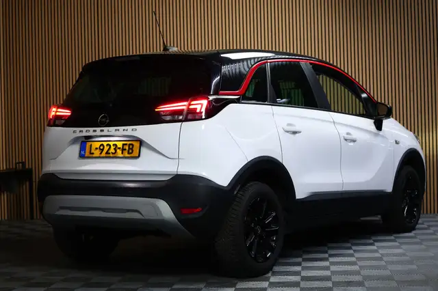 Opel Crossland view 3