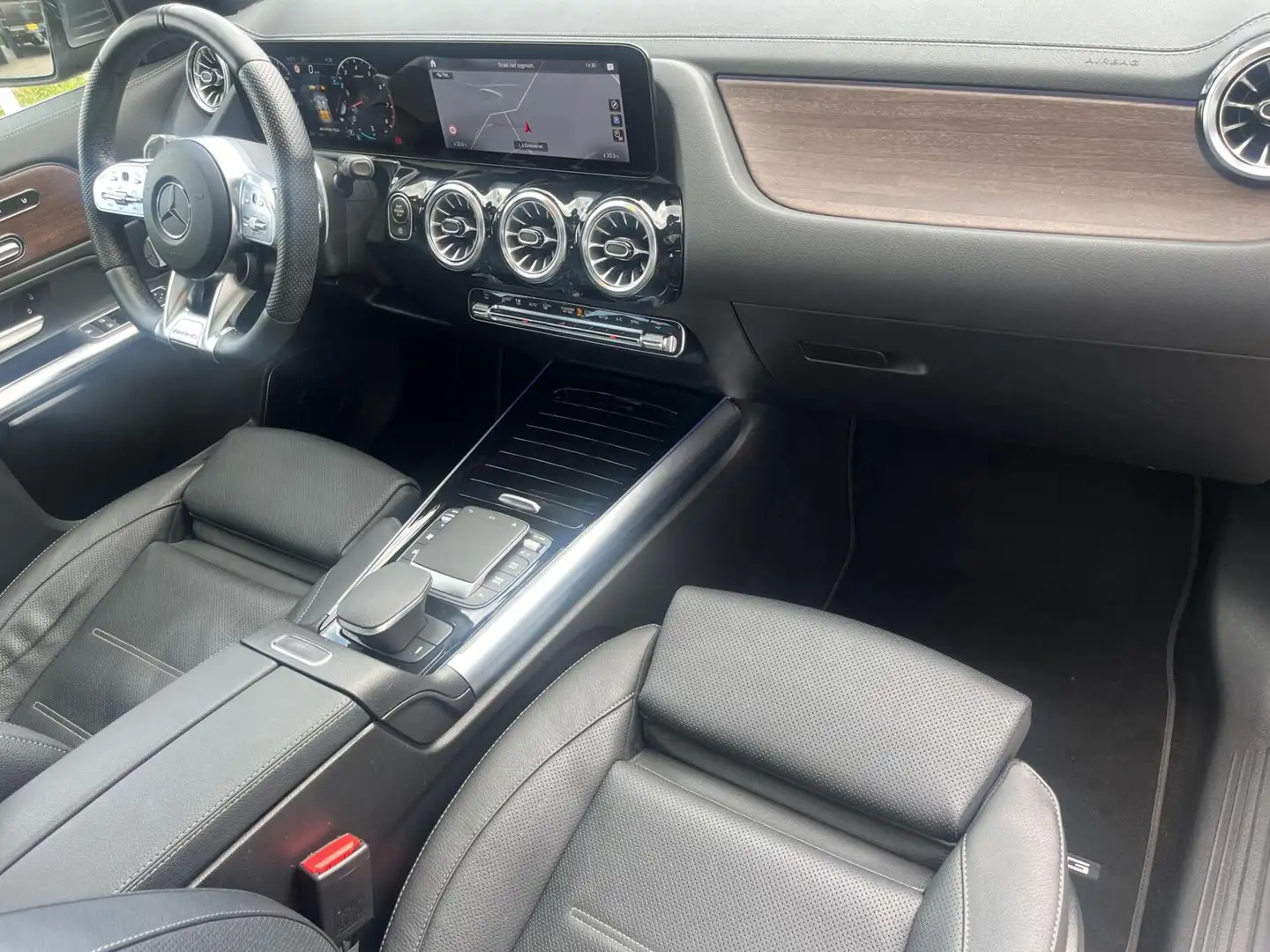 Mercedes-Benz GLA 35 AMG 4MATIC Gris - 2