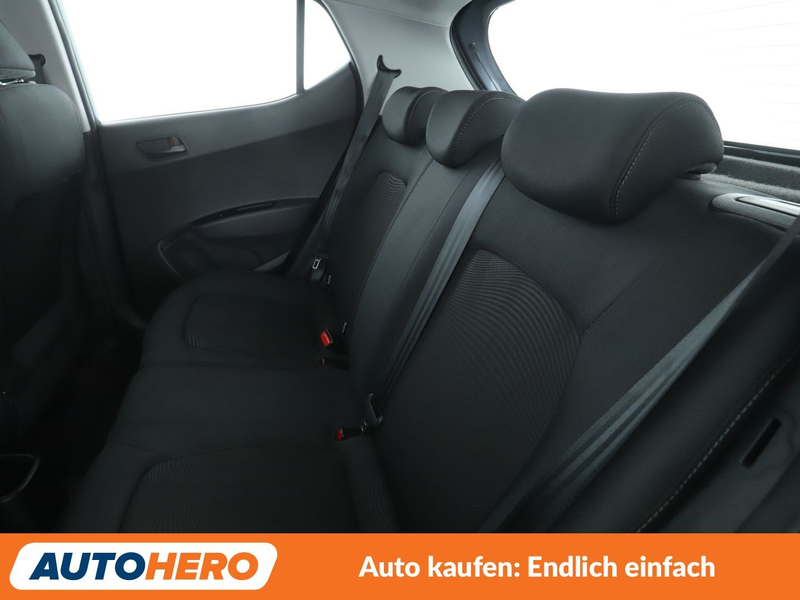 Hyundai i10 1.2 YES! *TEMPO*SHZ*ALU*KLIMA* — photo 14