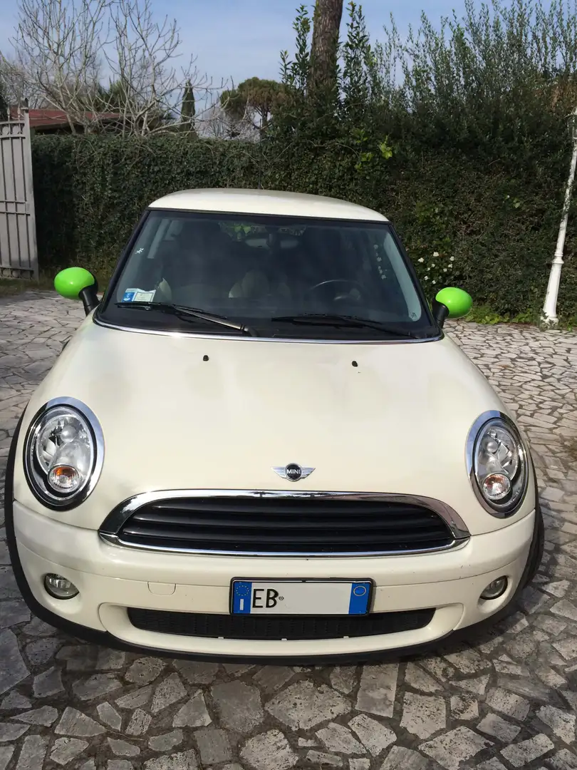 MINI One Beige - 1