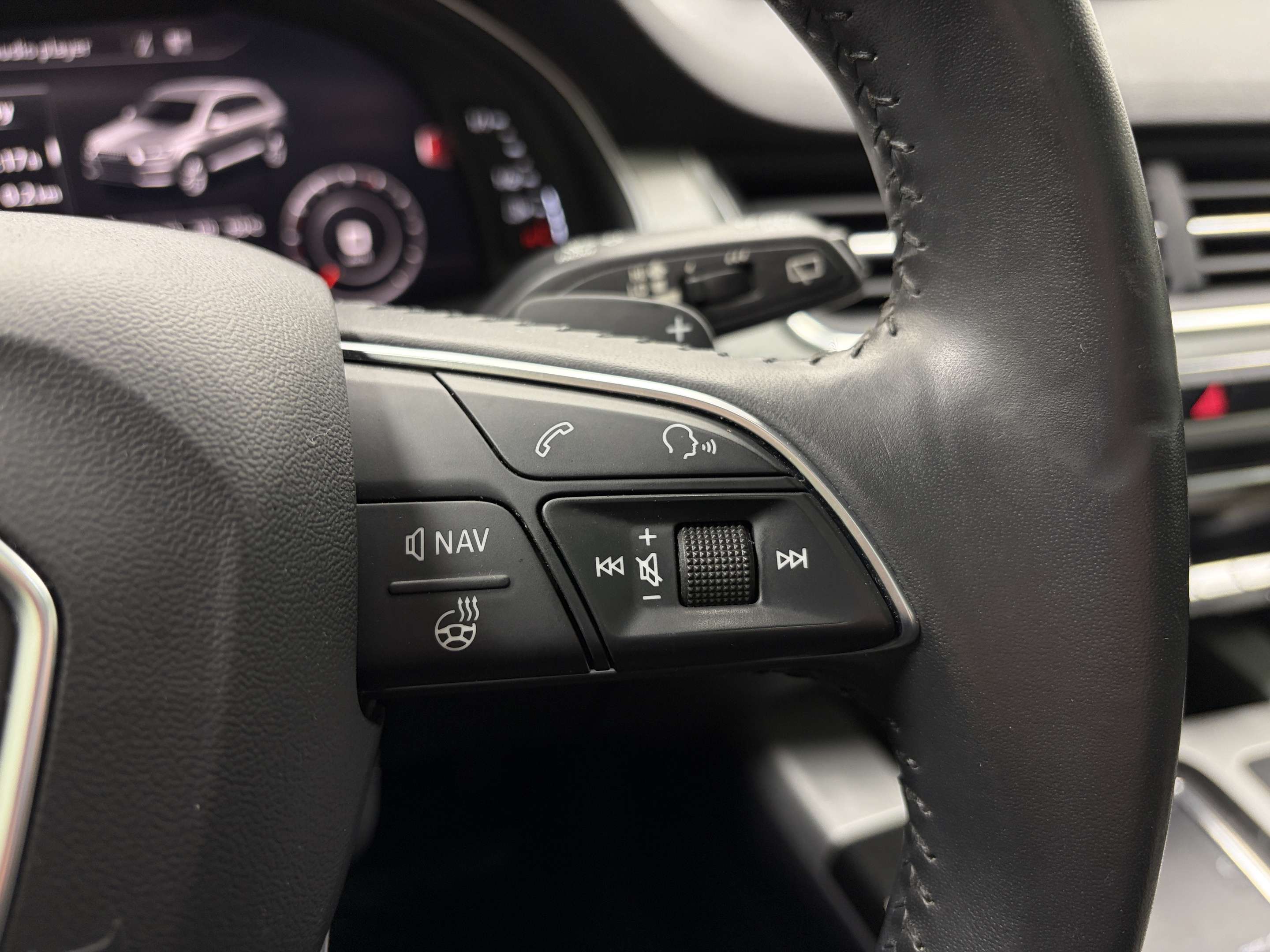2019 Audi Q7 PROGRESSIV 55, 3.0L, TOIT PANO, SIEGES CHAUFFANTS 3,000 cc 6 cyl thumb 25