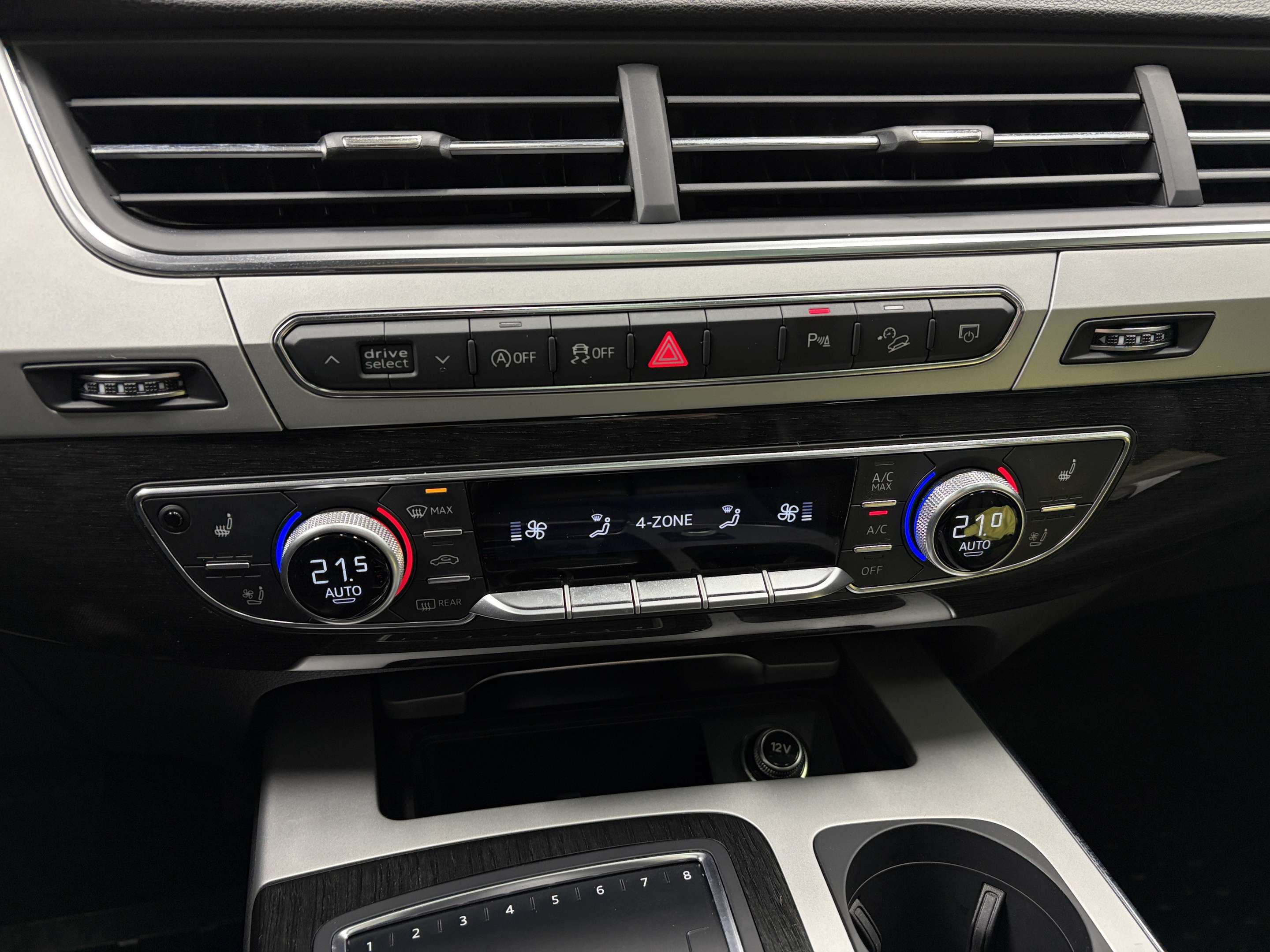 2019 Audi Q7 PROGRESSIV 55, 3.0L, TOIT PANO, SIEGES CHAUFFANTS 3,000 cc 6 cyl thumb 30
