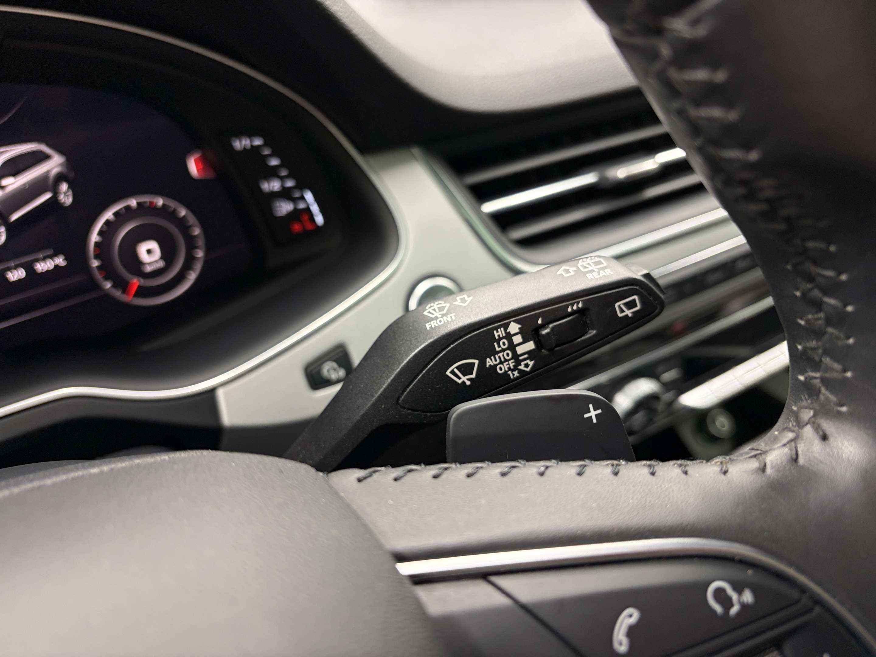 2019 Audi Q7 PROGRESSIV 55, 3.0L, TOIT PANO, SIEGES CHAUFFANTS 3,000 cc 6 cyl thumb 26