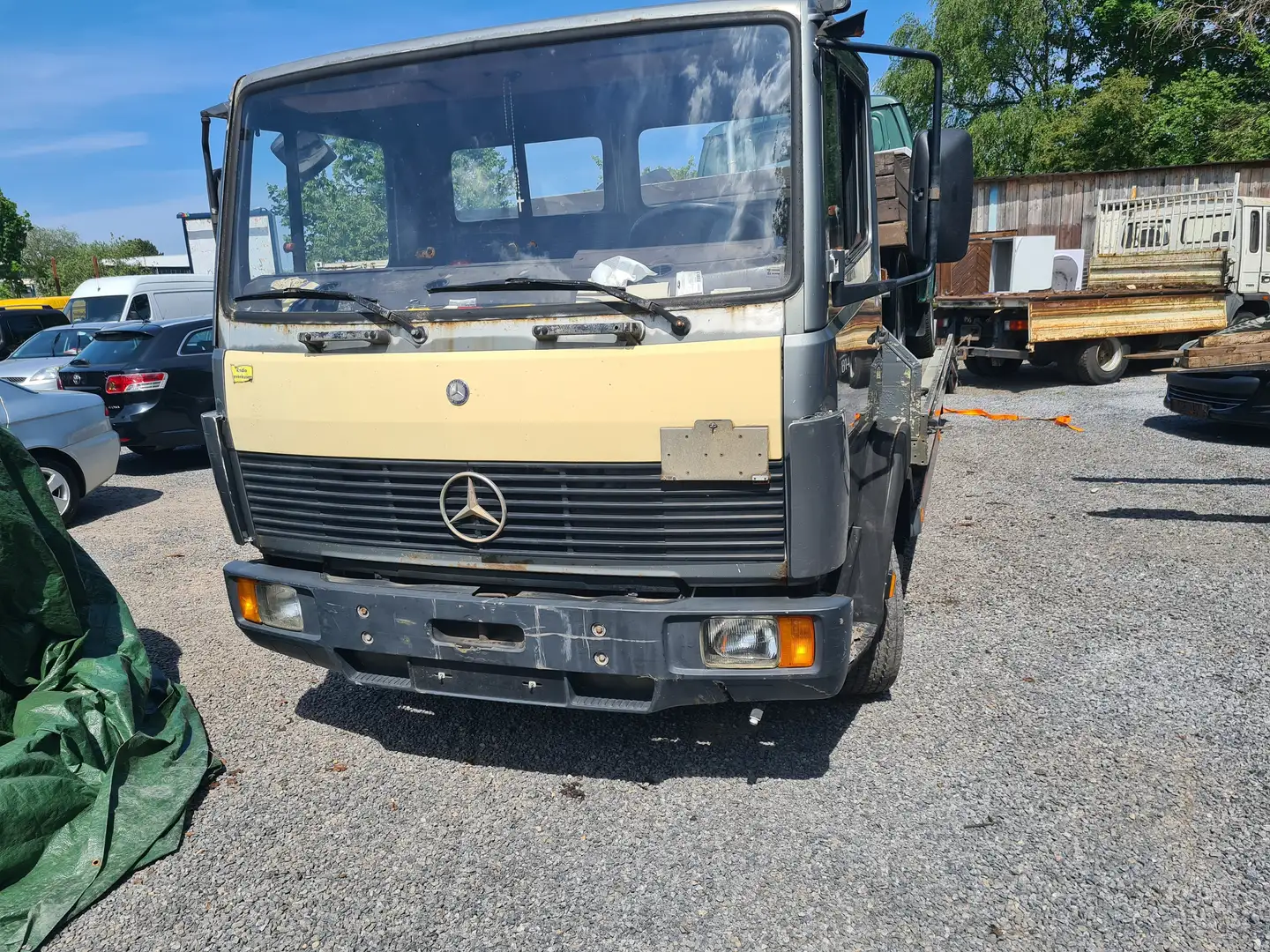Mercedes-Benz 814 Gris - 1