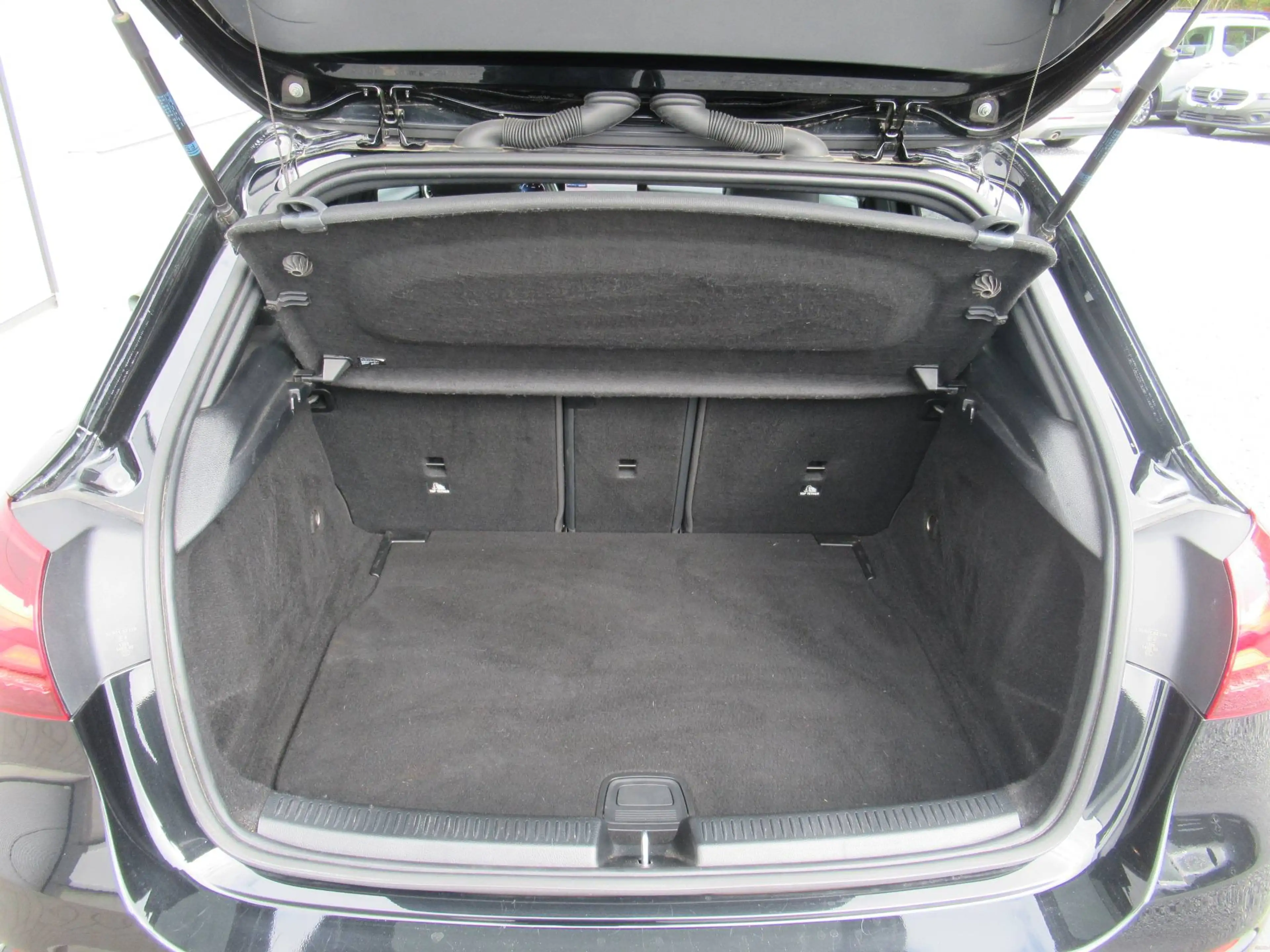 Mercedes-Benz A 180 d Aut. /€18.999 netto / Pano / 1/2 Leder / Navi / Camera / ... — photo 12