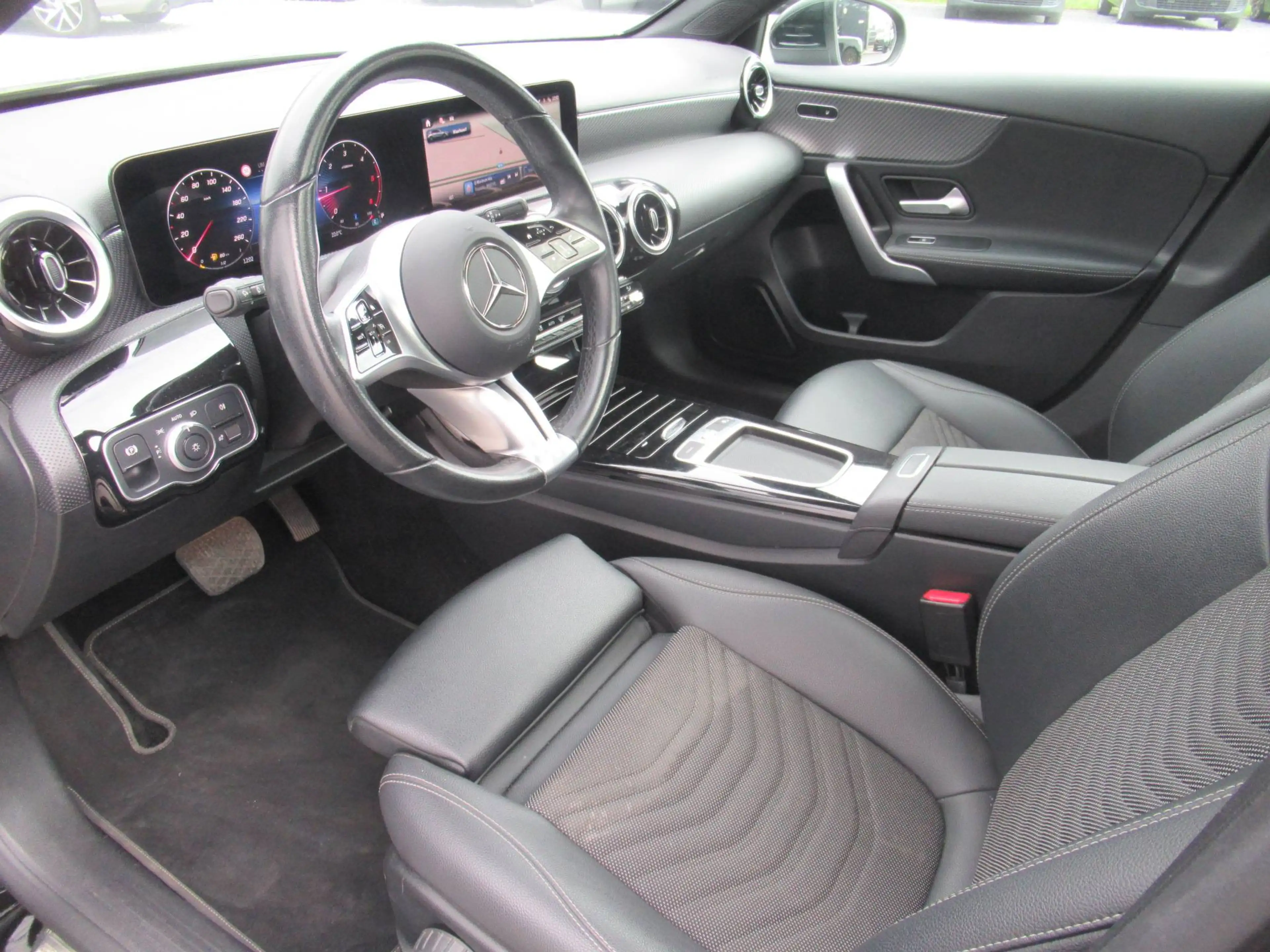 Mercedes-Benz A 180 d Aut. /€18.999 netto / Pano / 1/2 Leder / Navi / Camera / ... — photo 13
