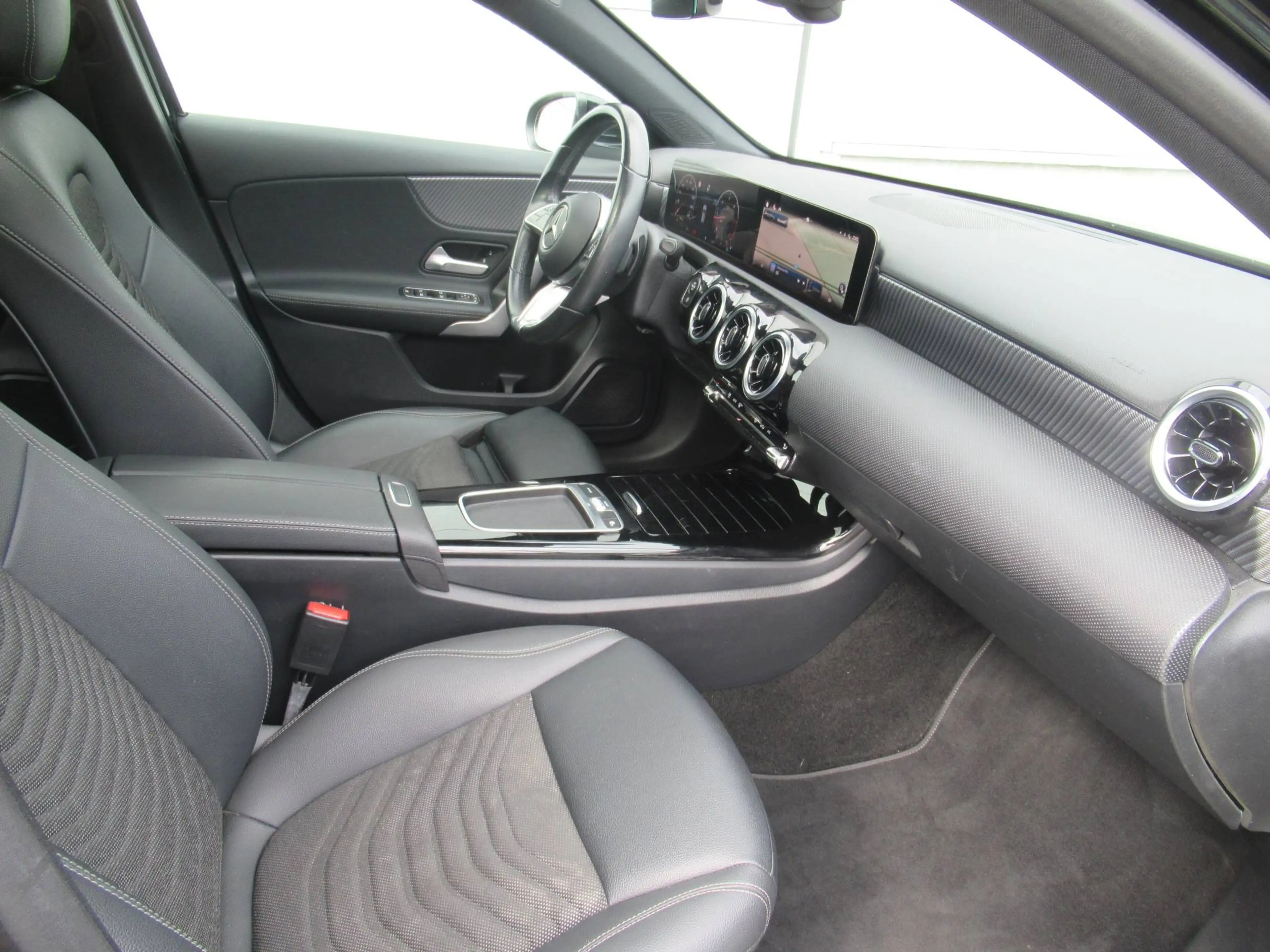Mercedes-Benz A 180 d Aut. /€18.999 netto / Pano / 1/2 Leder / Navi / Camera / ... — photo 8