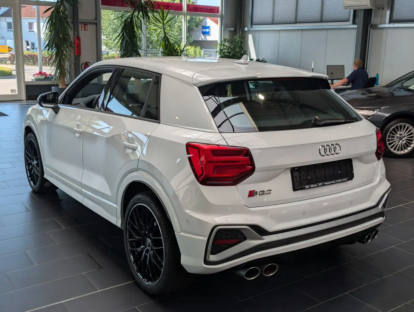 Audi SQ2 TFSI quattro S tronic S-Line 1.Hand 8-fach Alb - 2